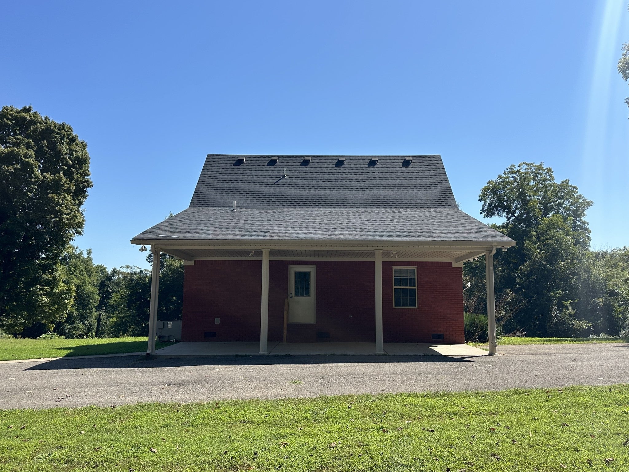 2360 Glennridge Rd