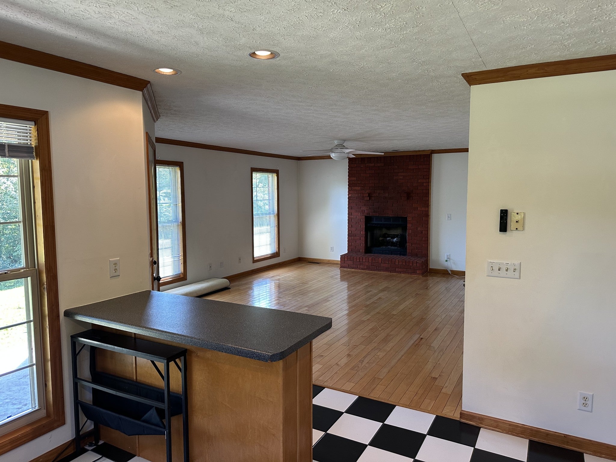2360 Glennridge Rd