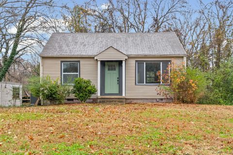 715 McGraw St Clarksville TN 37040