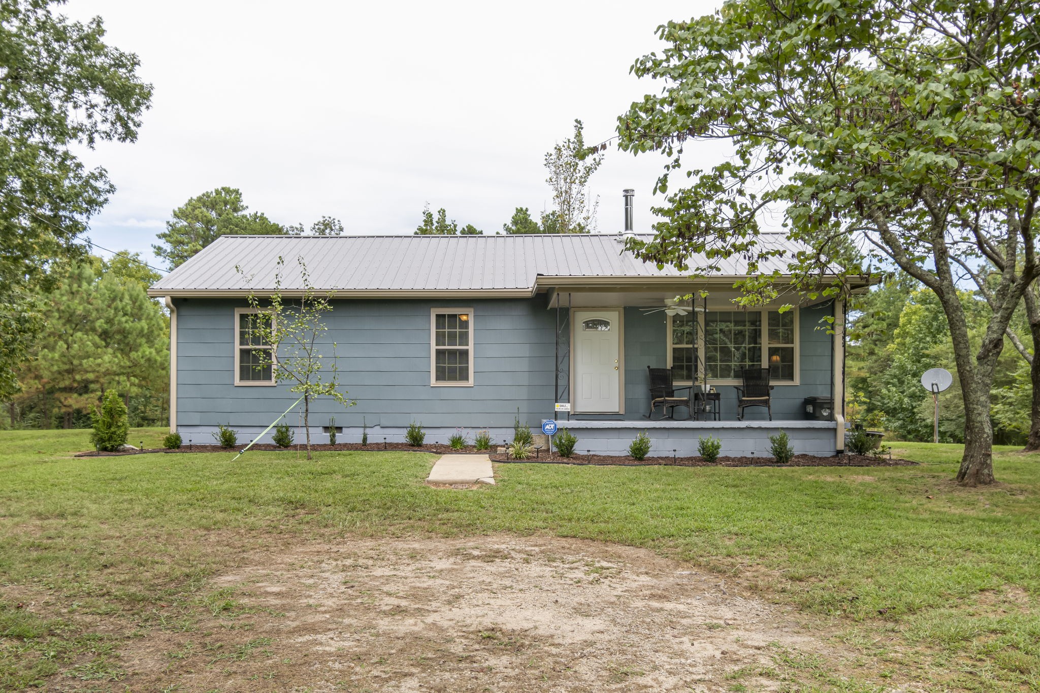 1189 W Main Street