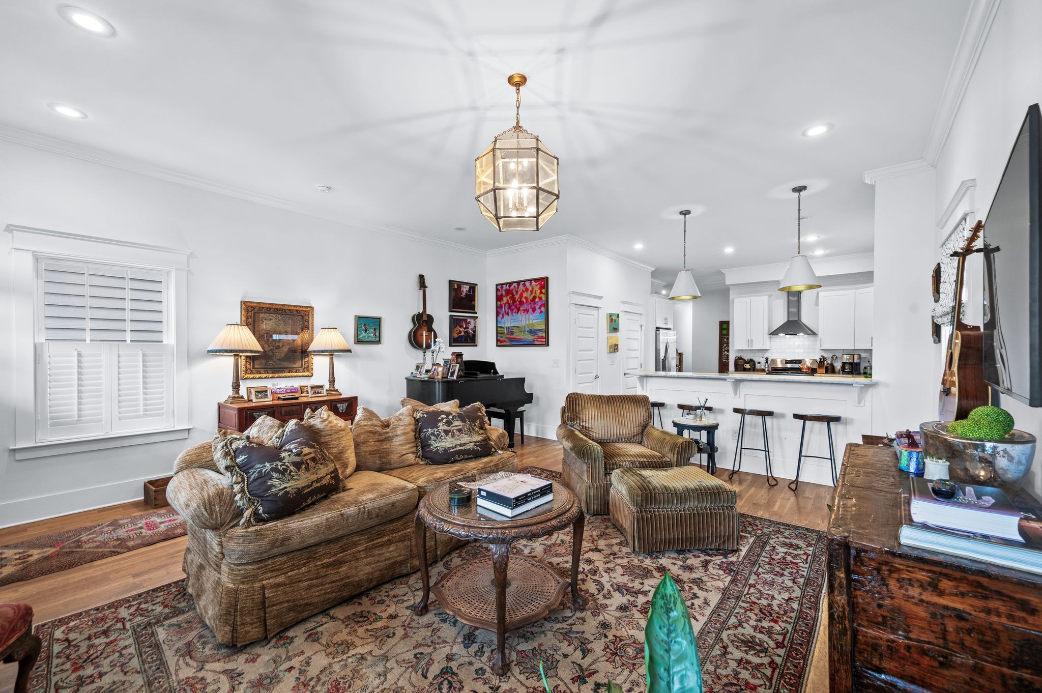 Nashville, Tennessee 37209, United States, 3 Bedrooms Bedrooms, ,3 BathroomsBathrooms,Residential,Active,198723