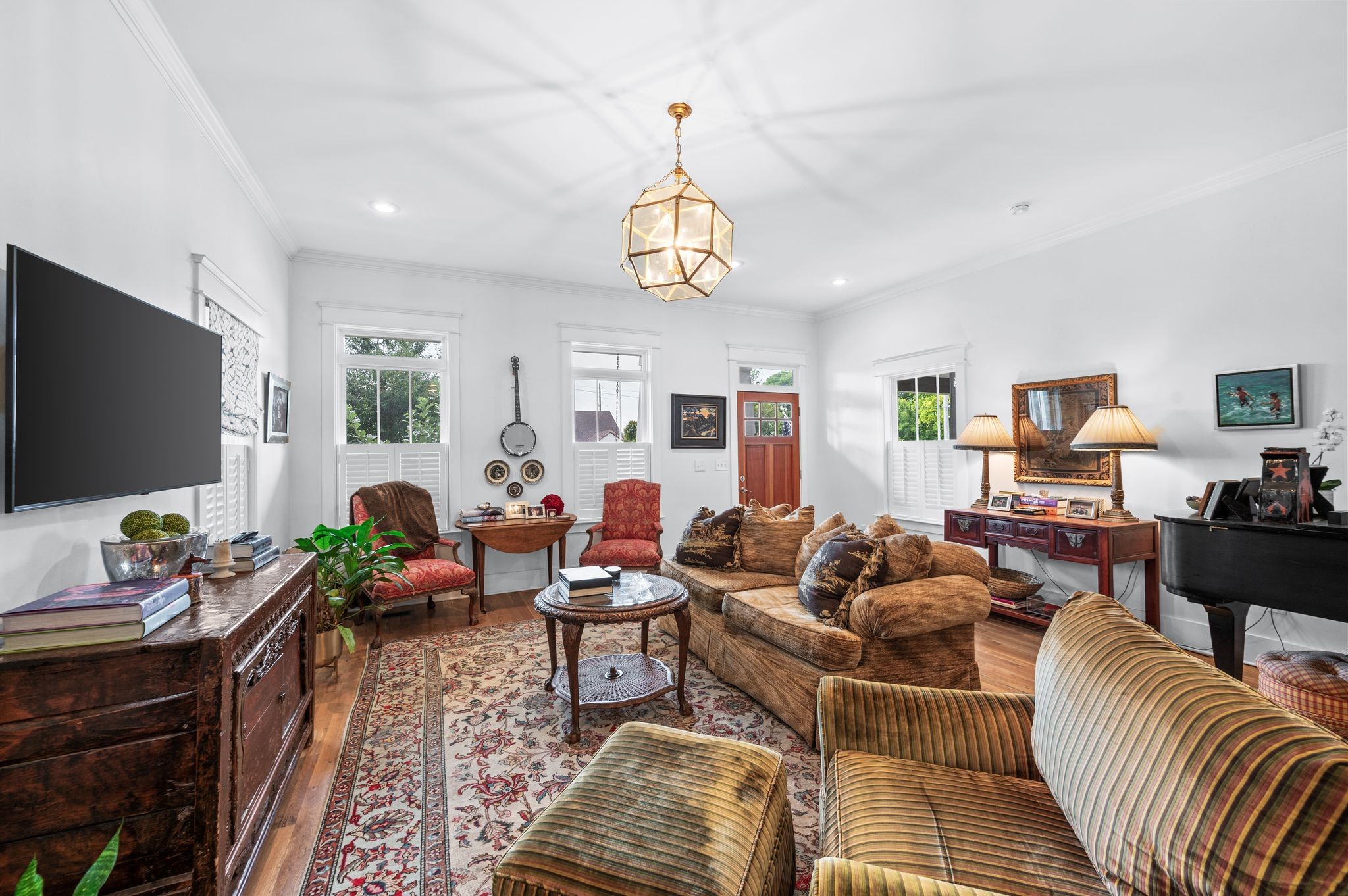 Nashville, Tennessee 37209, United States, 3 Bedrooms Bedrooms, ,3 BathroomsBathrooms,Residential,Active,198723