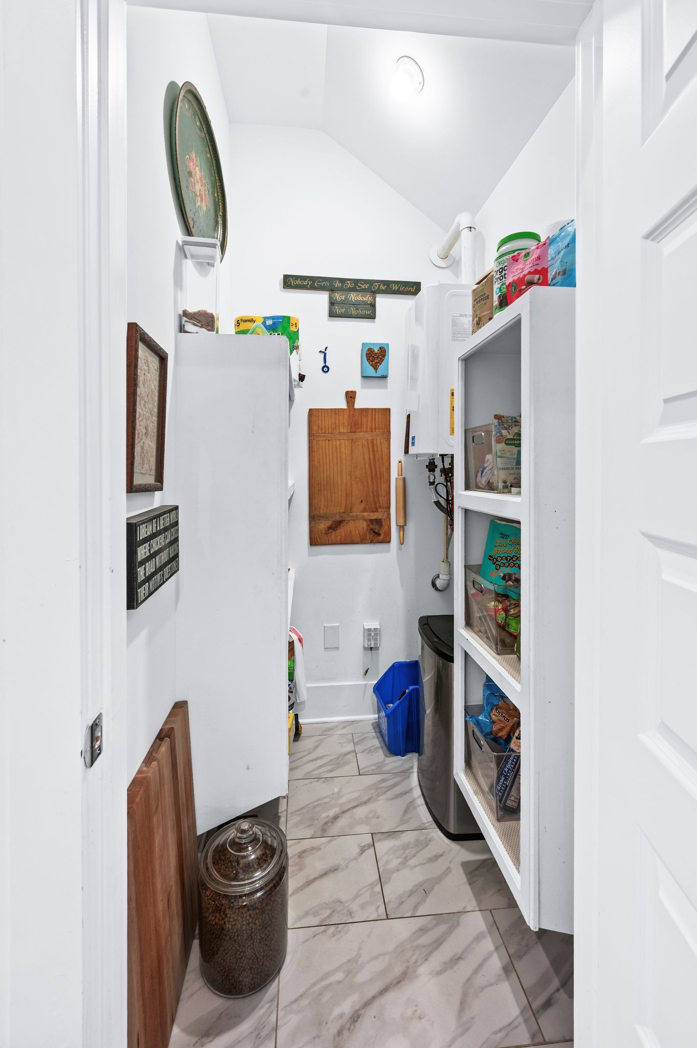 Nashville, Tennessee 37209, United States, 3 Bedrooms Bedrooms, ,3 BathroomsBathrooms,Residential,Active,198723