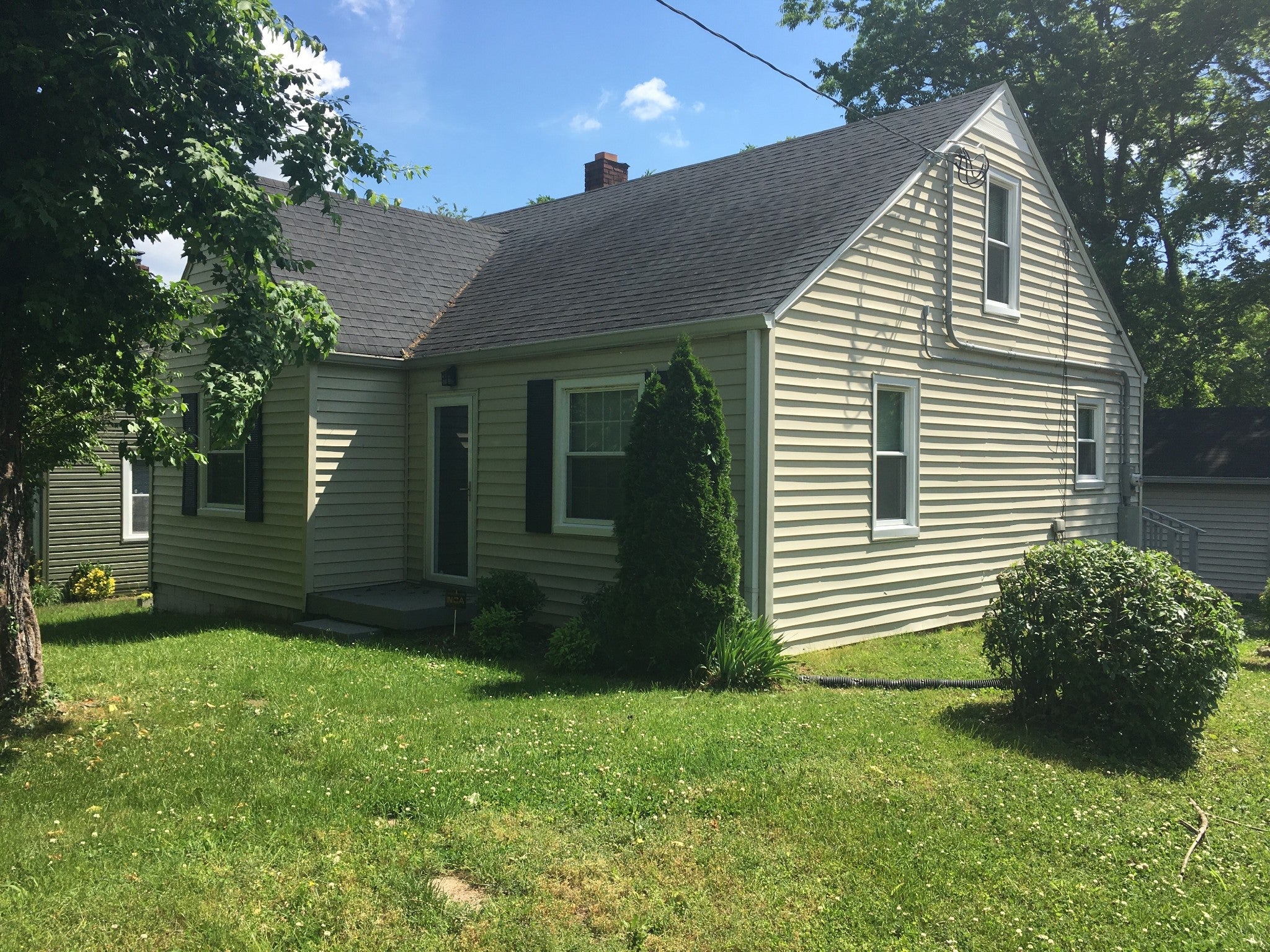 3-bed listing at 2125 Riverside Dr, Nashville