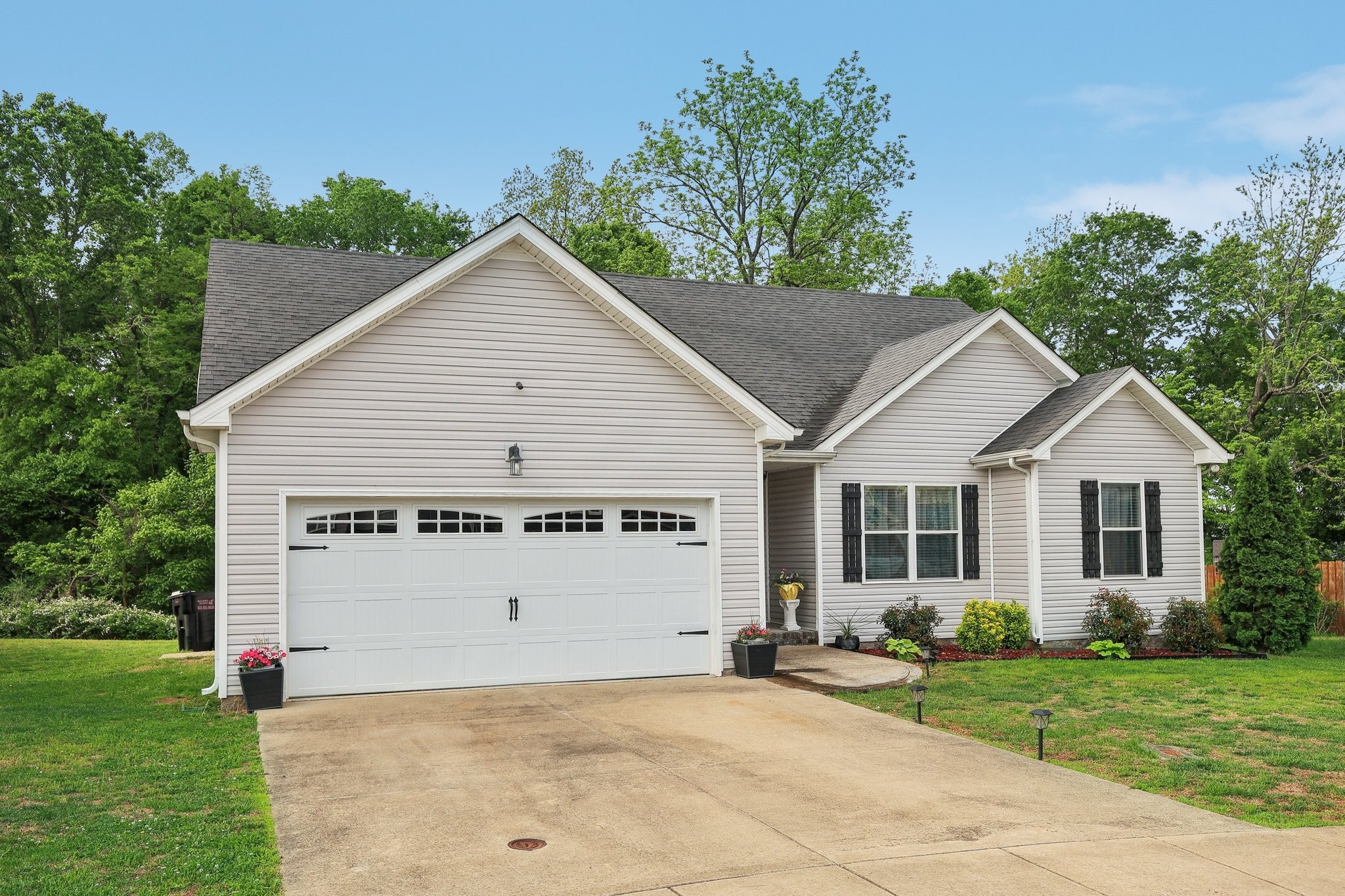 1296 Eagles View Dr