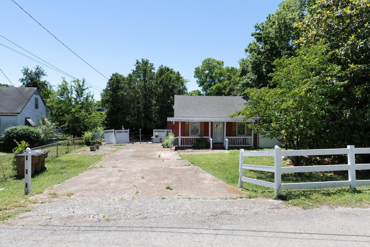 13 Belle Forrest Ave