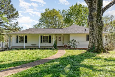 1029 Cumberland Heights Rd Clarksville TN 37040