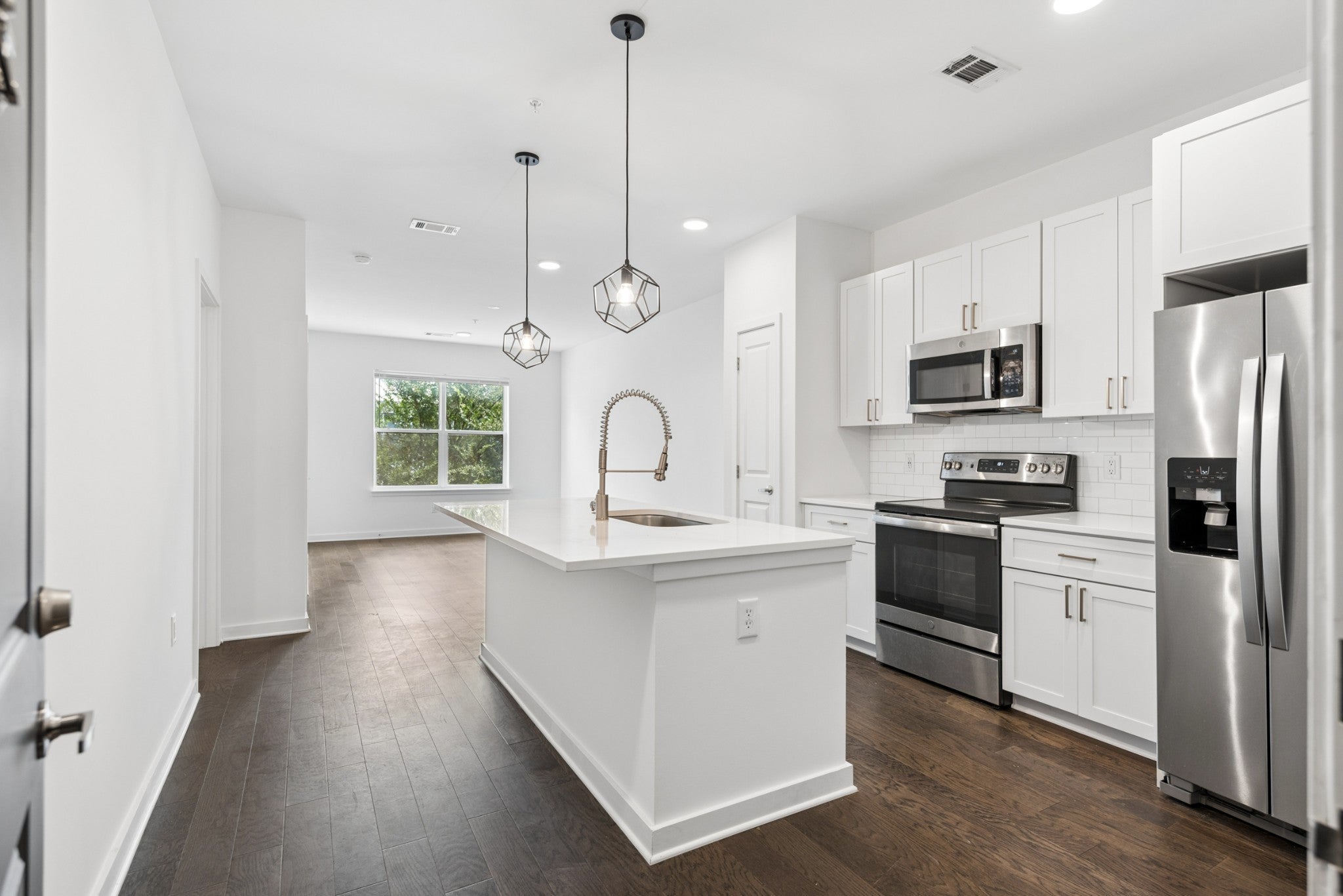 1-bed condo for sale in Nashville, TN 37209, 1677 54th Ave N 215 1677 54th Ave N 215, Nashville TN 37209 1-bed condo, photo 3 of 37