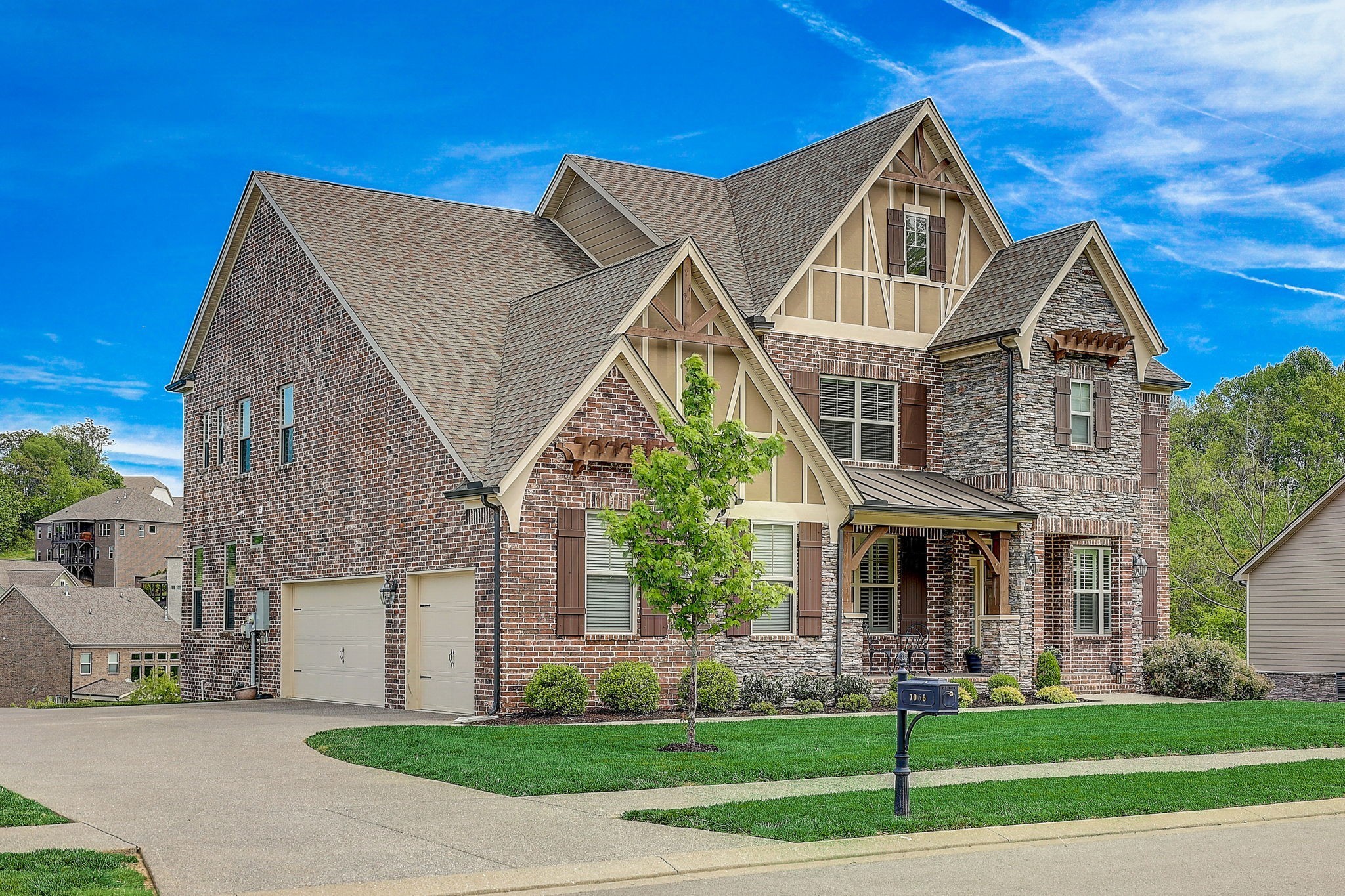 7068 Crimson Leaf Ln