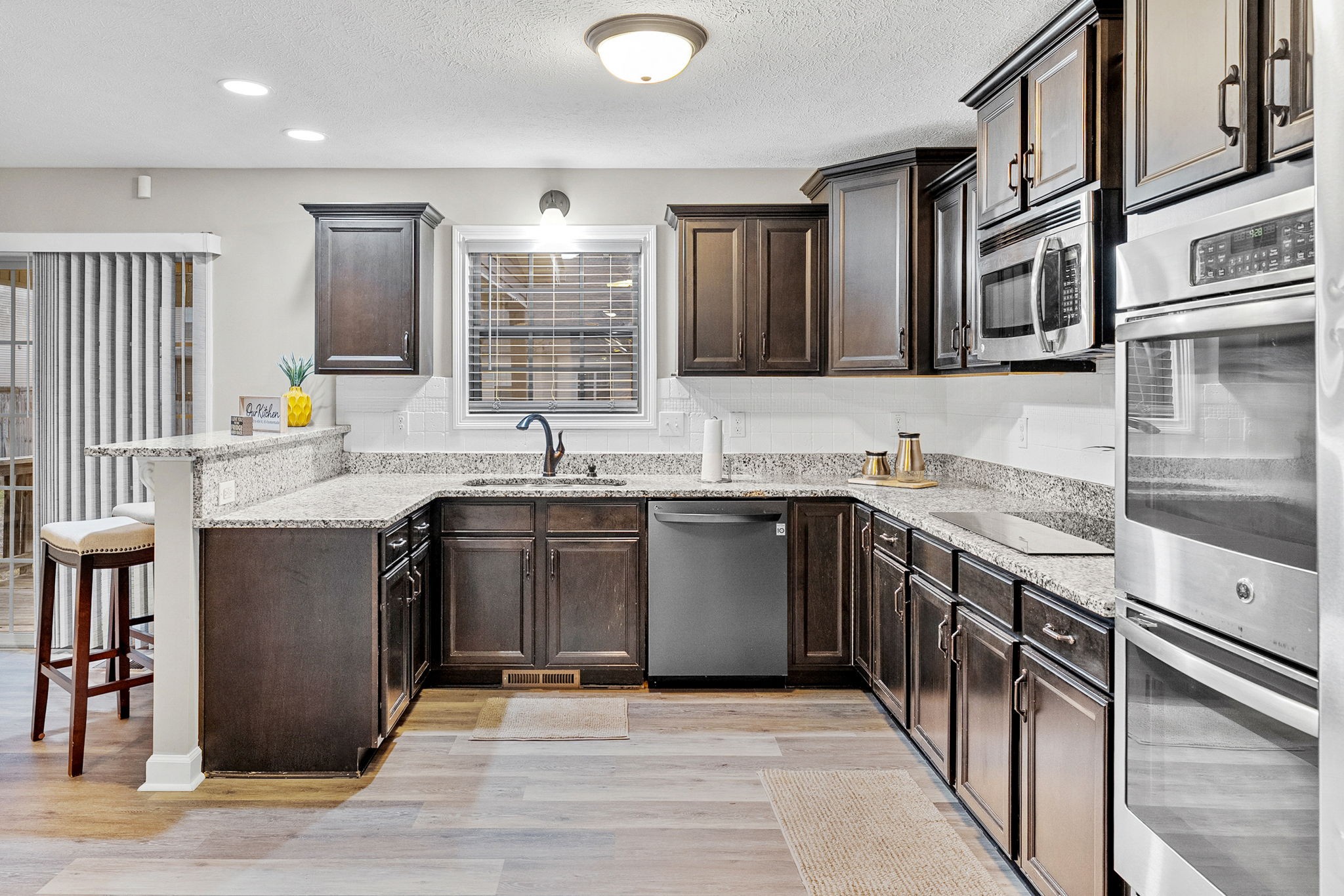 Clarksville, Tennessee 37040, United States, 4 Bedrooms Bedrooms, ,3 BathroomsBathrooms,Residential,Active,257007