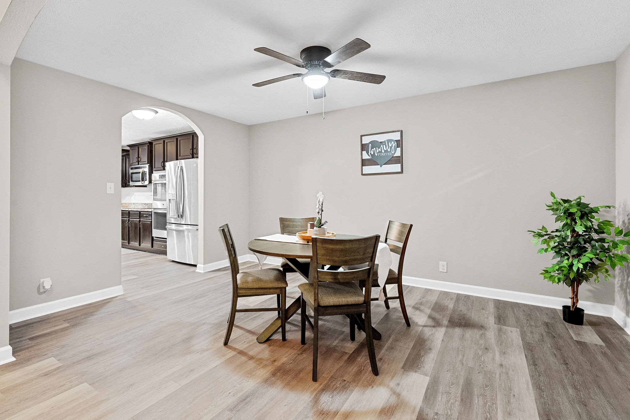 Clarksville, Tennessee 37040, United States, 4 Bedrooms Bedrooms, ,3 BathroomsBathrooms,Residential,Active,257007