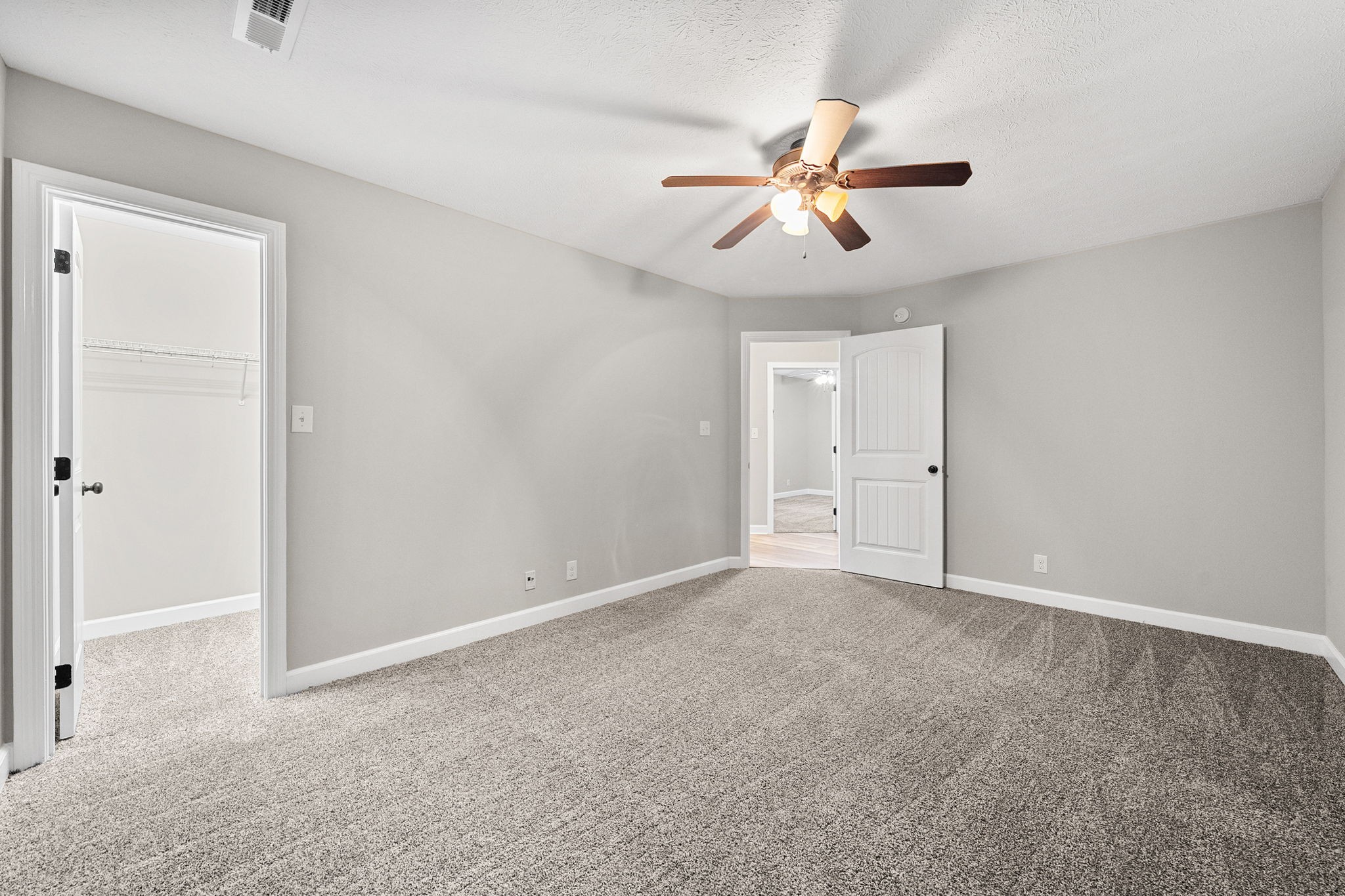 Clarksville, Tennessee 37040, United States, 4 Bedrooms Bedrooms, ,3 BathroomsBathrooms,Residential,Active,257007