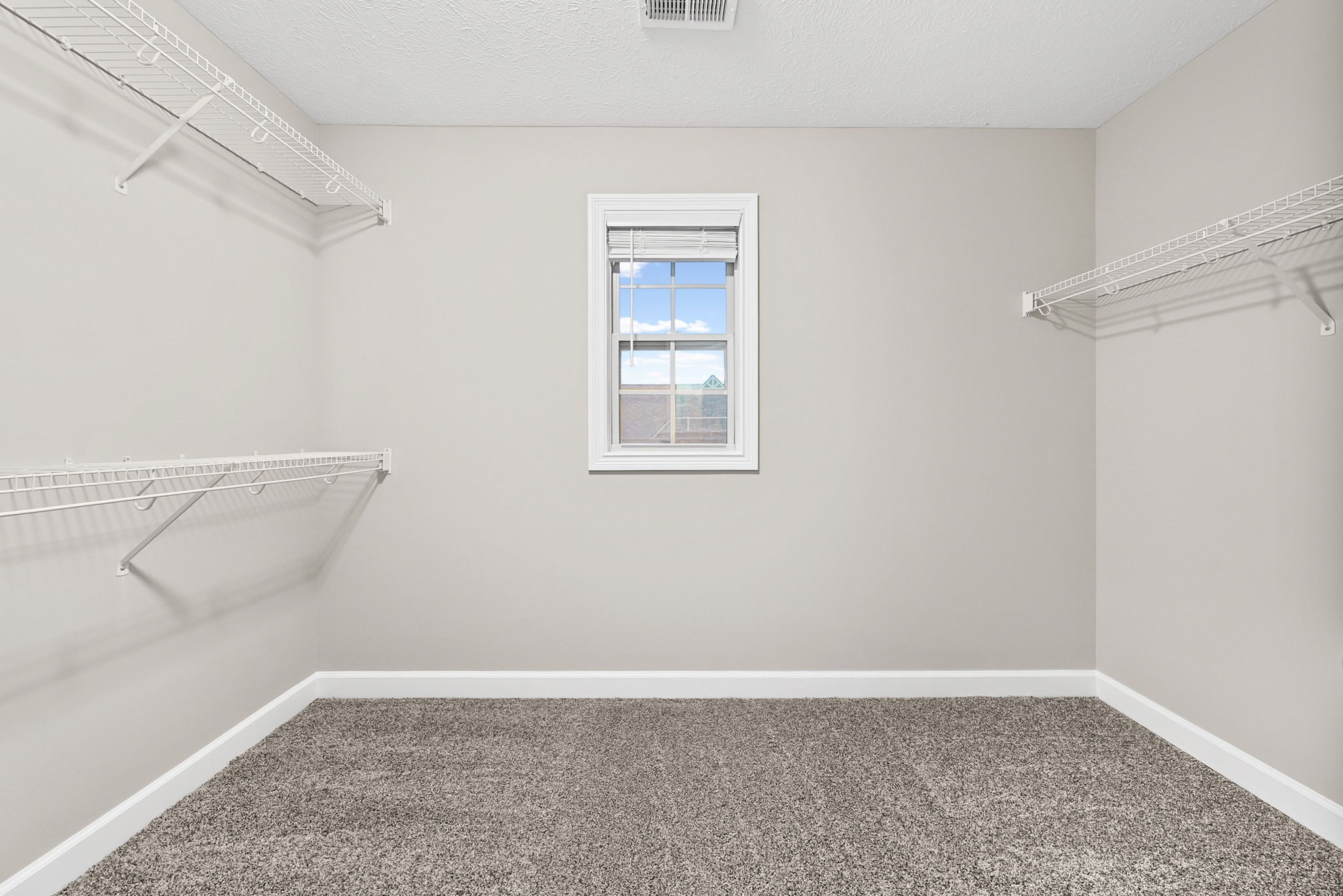 Clarksville, Tennessee 37040, United States, 4 Bedrooms Bedrooms, ,3 BathroomsBathrooms,Residential,Active,257007