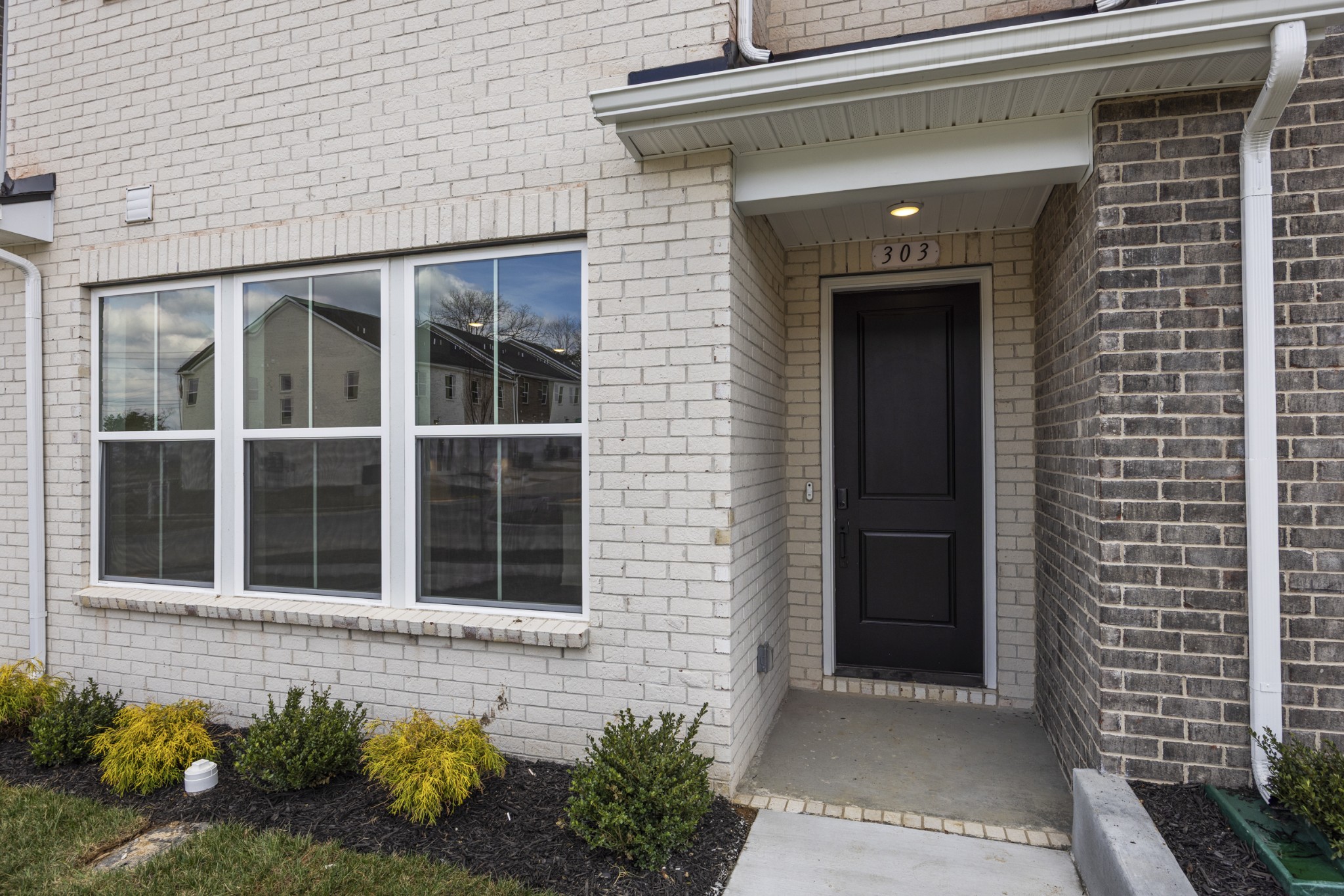 303 Lynwood Station Boulevard