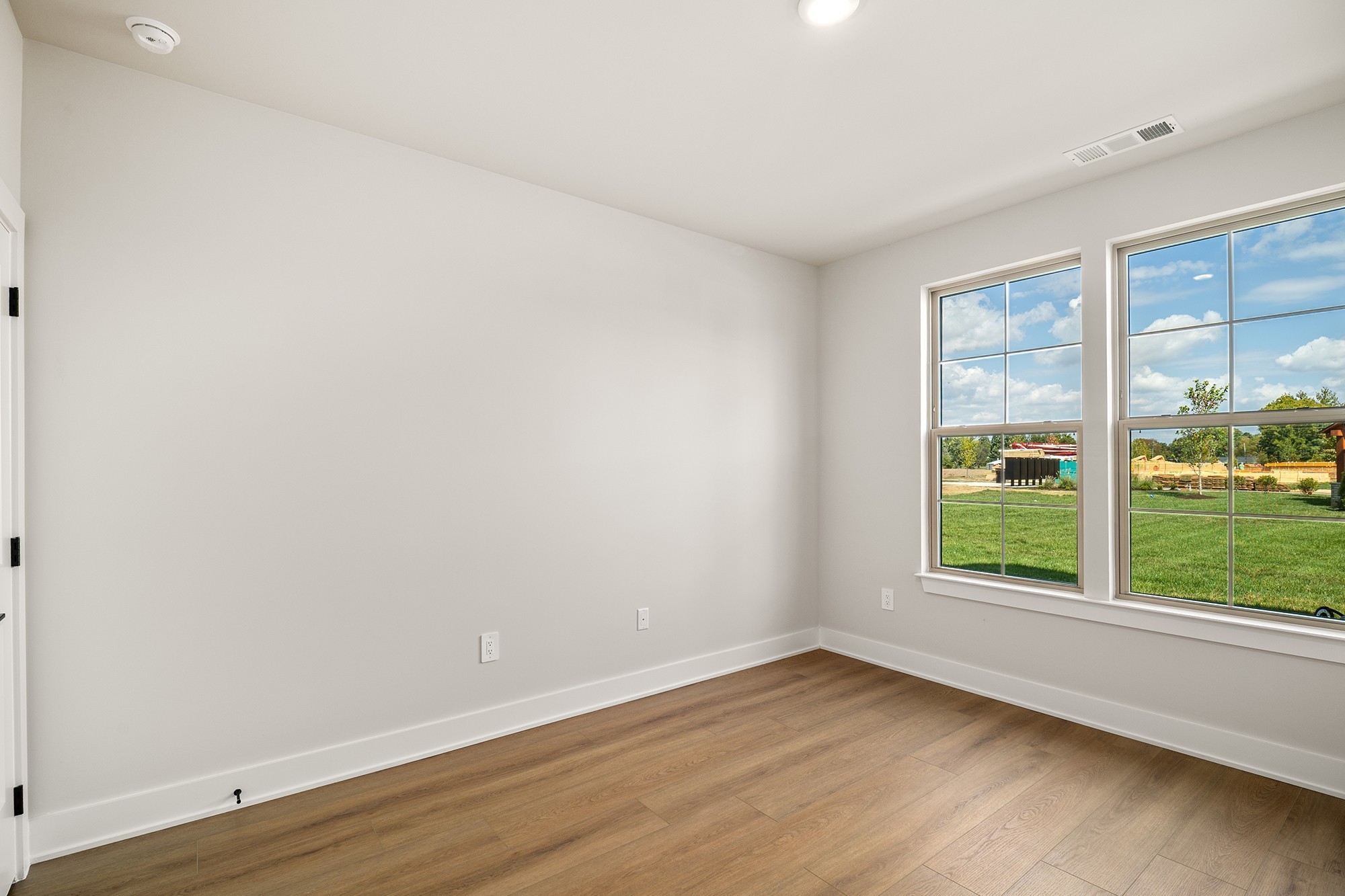 2615 Wilkinson Pike 1303