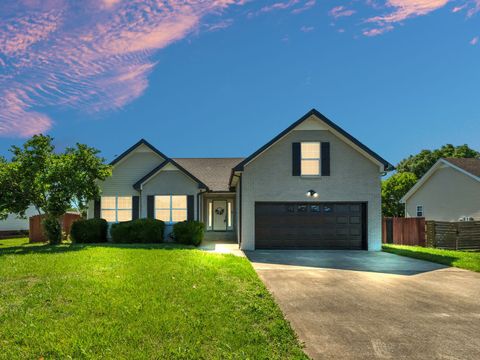 3825 Roscommon Way Clarksville TN 37040