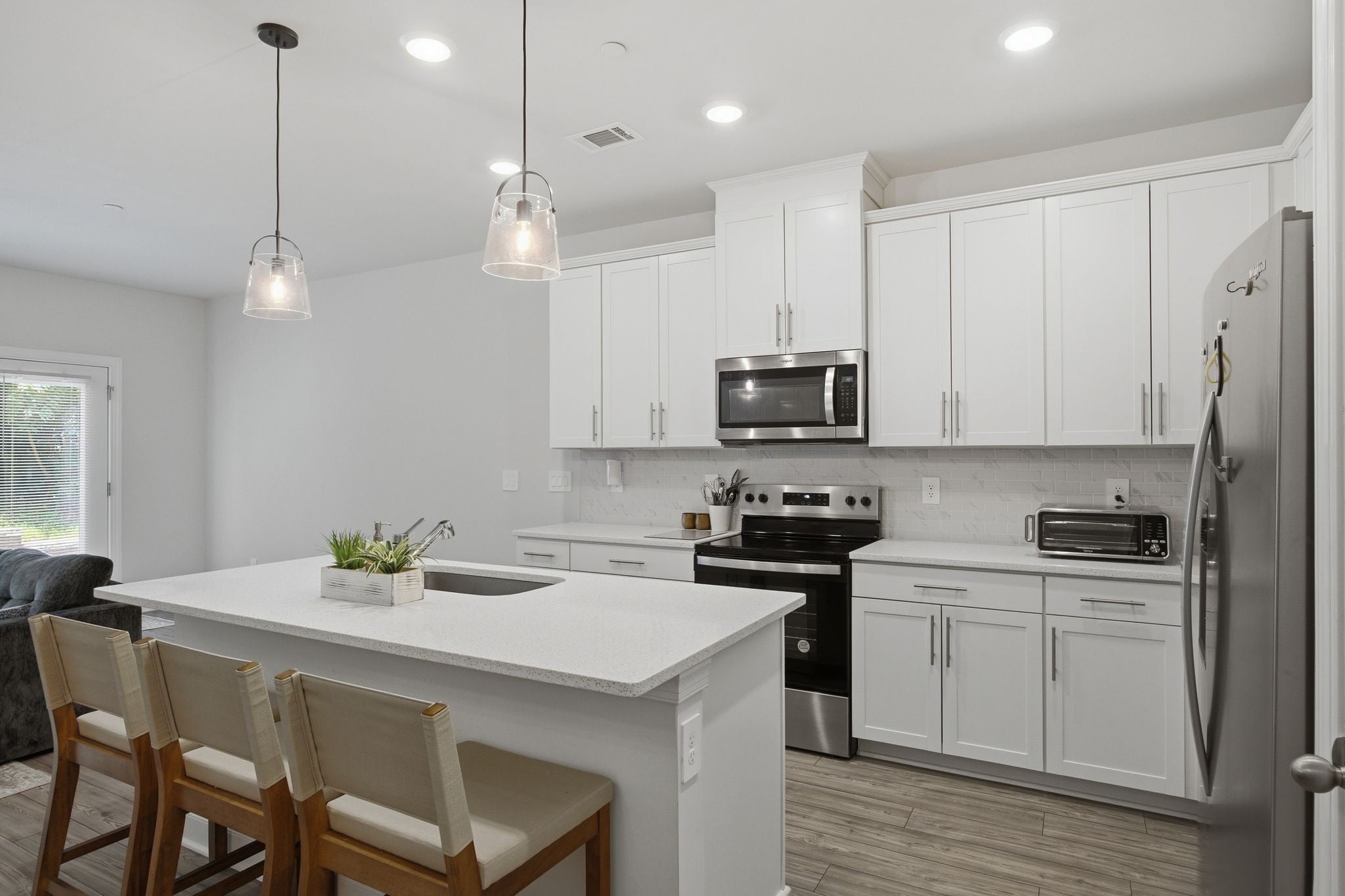 204 Douglas Bend Rd 1502