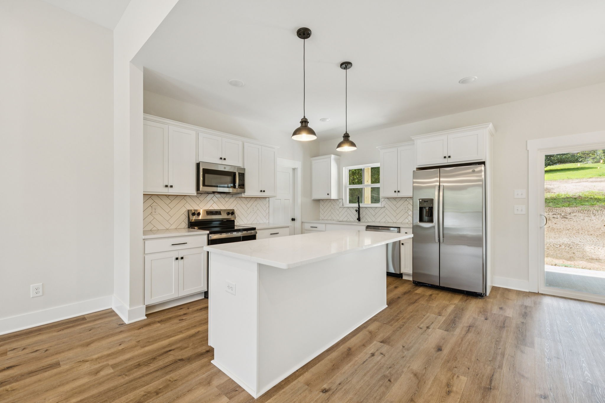 338 Woodland Creek Dr