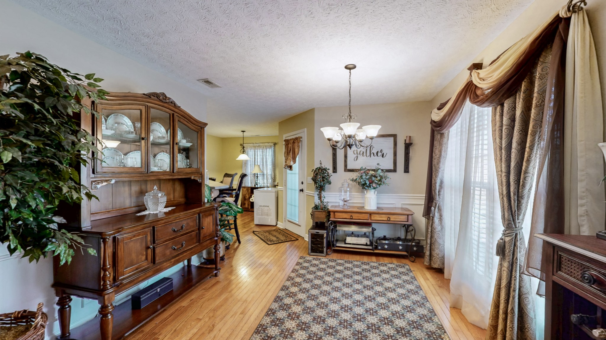 2318 Midland Rd