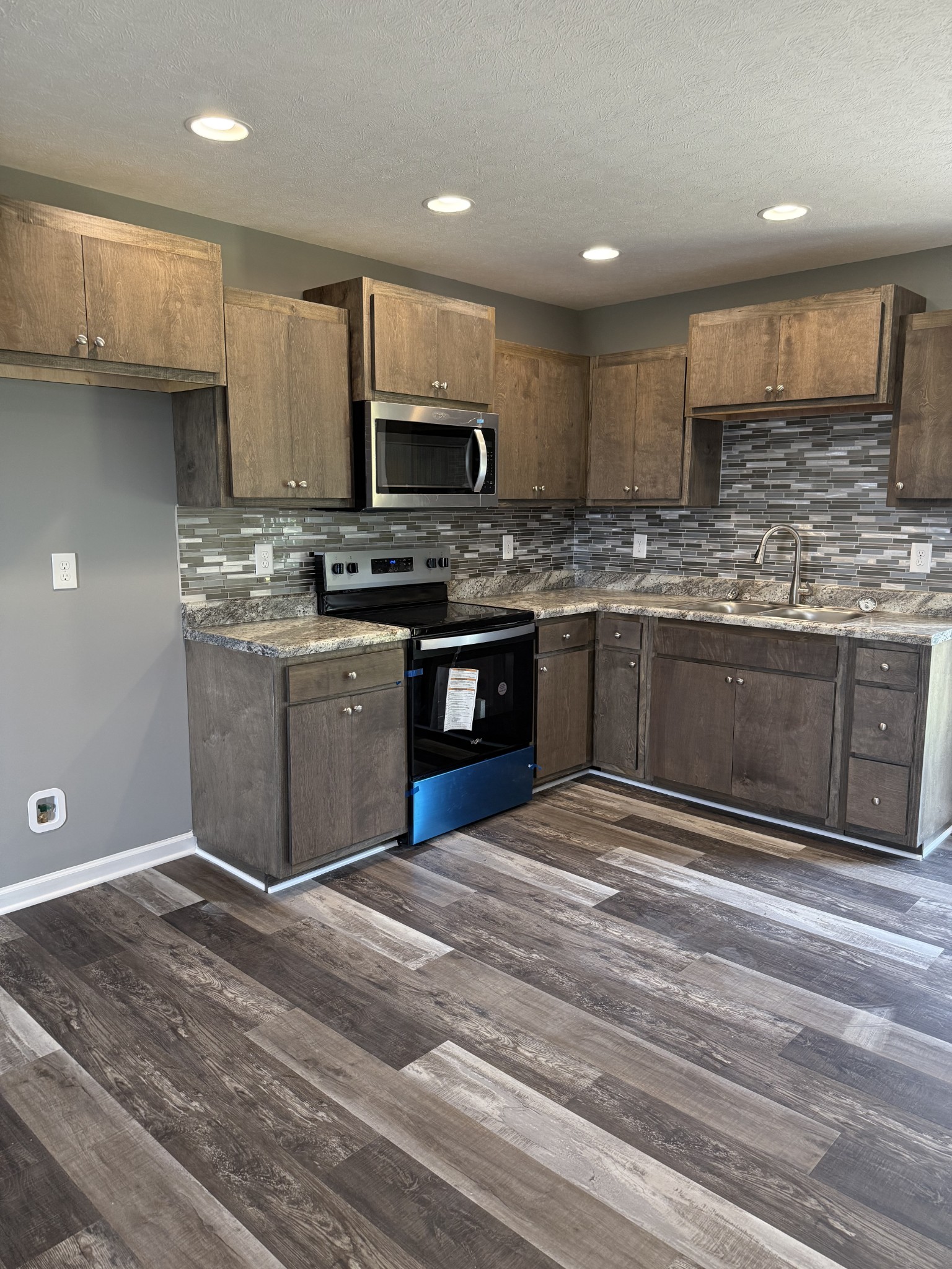 57 Hesselly Rd