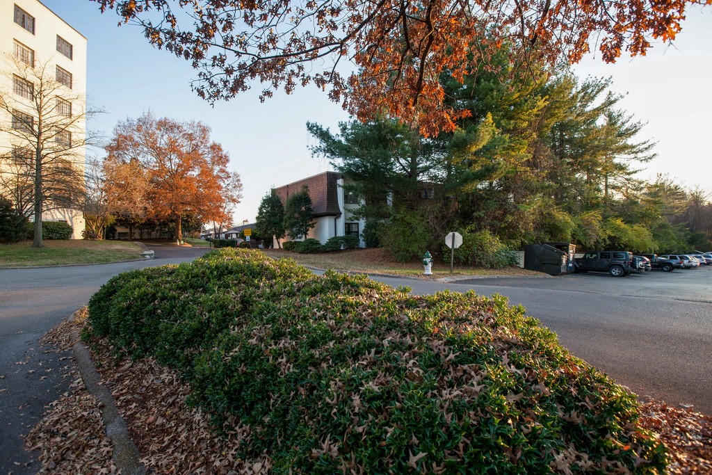4505 Harding Pike 137