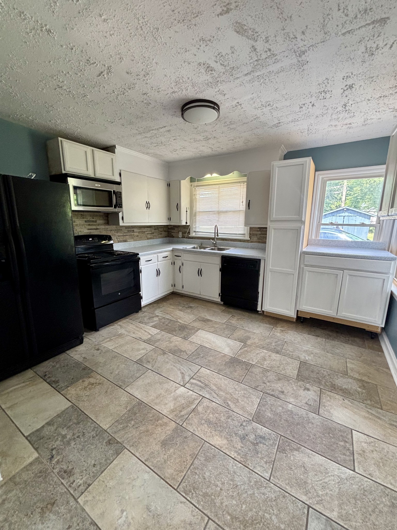 216 Daleview Ave