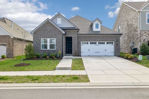 375 Triple Crown Cir Gallatin TN 37066