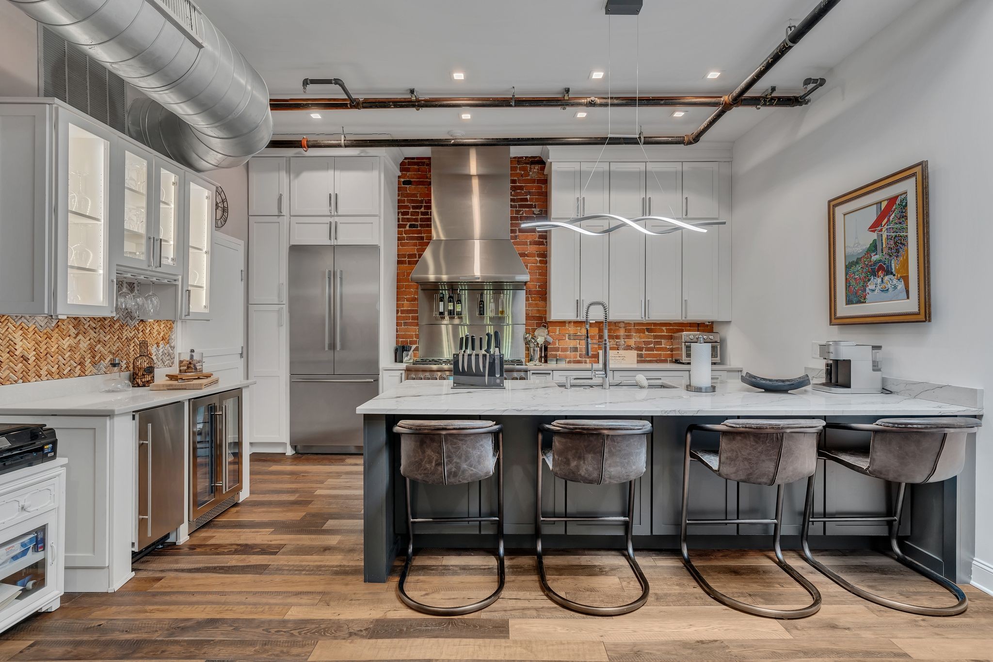 208 3rd Ave N 500