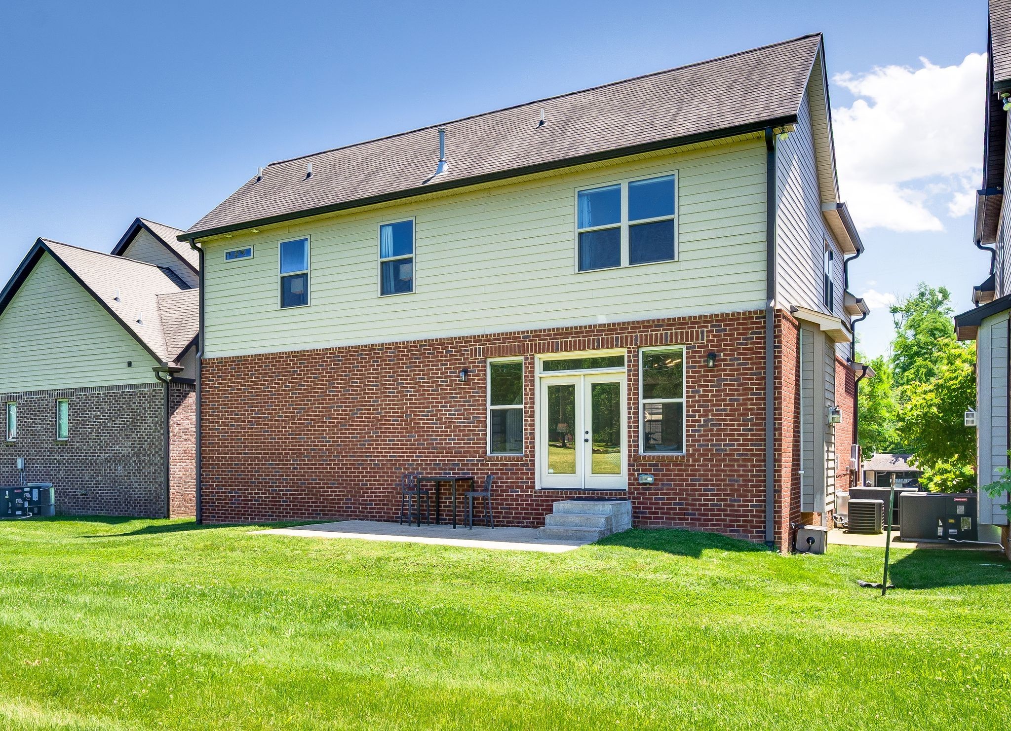 Nashville, Tennessee 37214, United States, 3 Bedrooms Bedrooms, ,3 BathroomsBathrooms,Residential,Active,187248