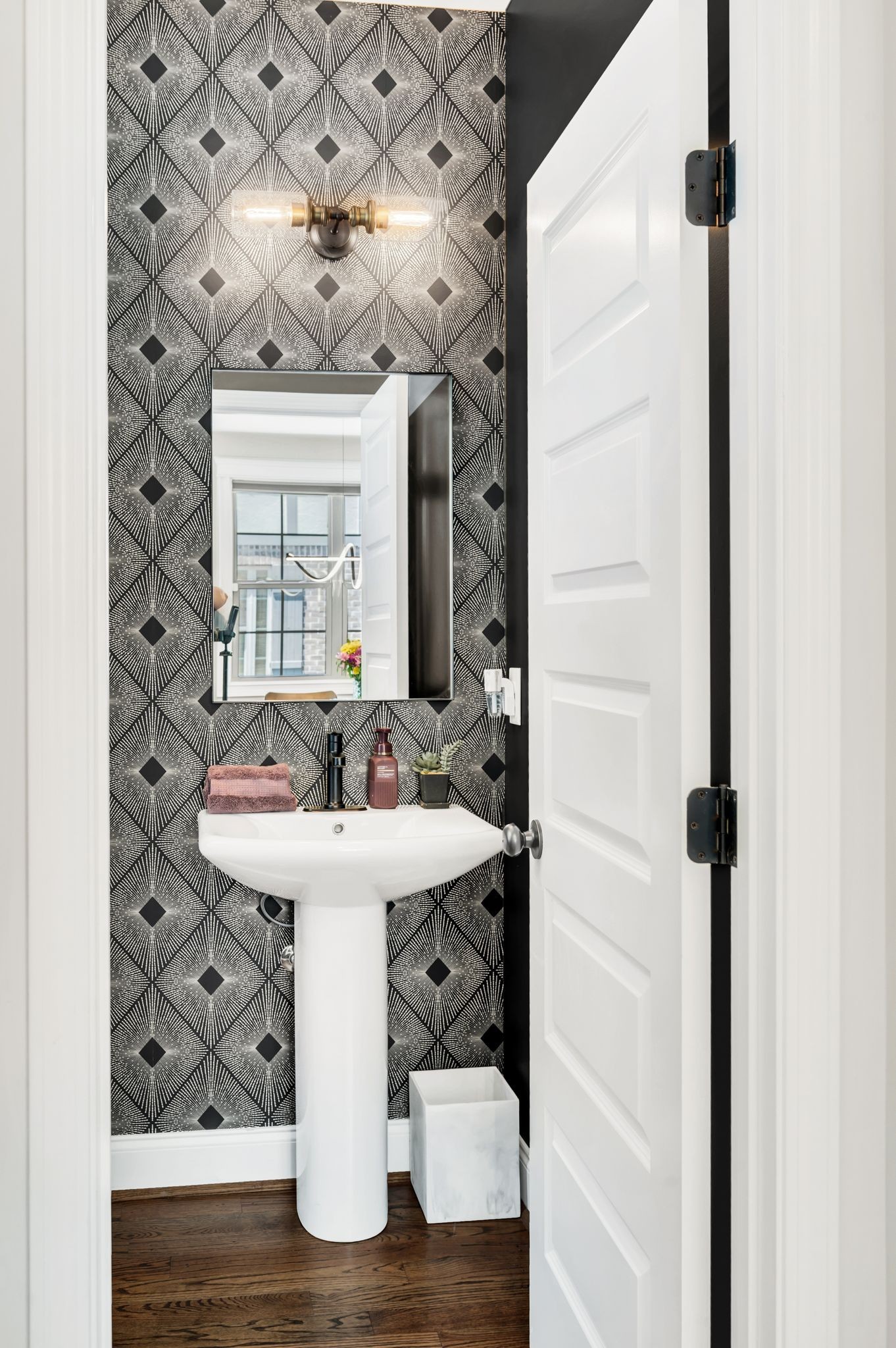 Nashville, Tennessee 37214, United States, 3 Bedrooms Bedrooms, ,3 BathroomsBathrooms,Residential,Active,187248