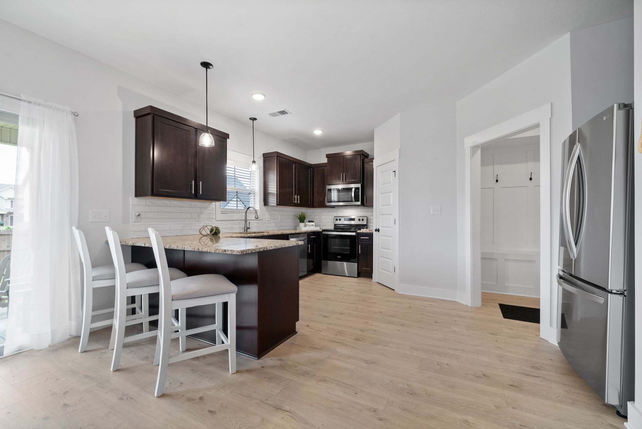 Clarksville, Tennessee 37040, United States, 4 Bedrooms Bedrooms, ,3 BathroomsBathrooms,Residential,Active,195494