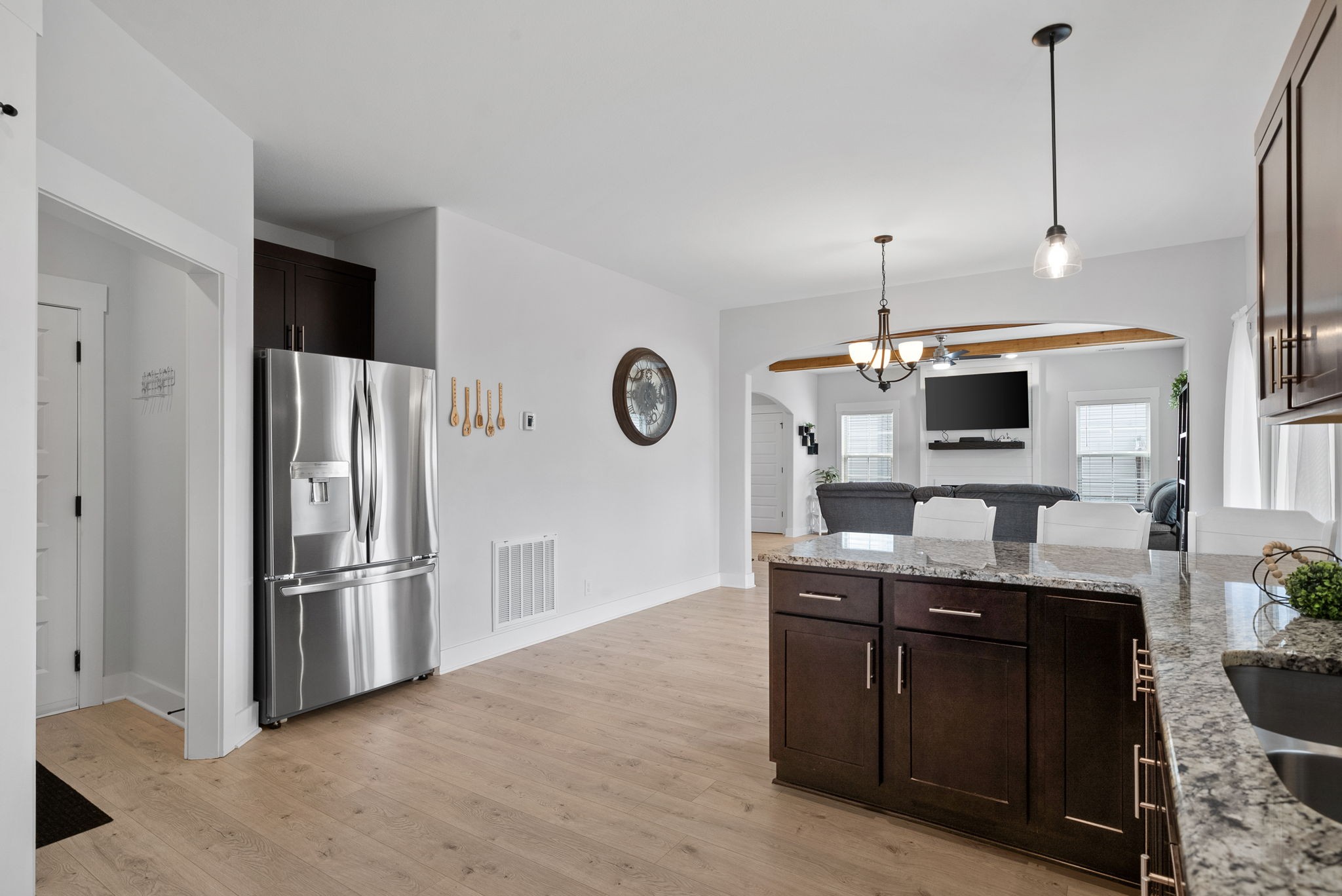 Clarksville, Tennessee 37040, United States, 4 Bedrooms Bedrooms, ,3 BathroomsBathrooms,Residential,Active,195494