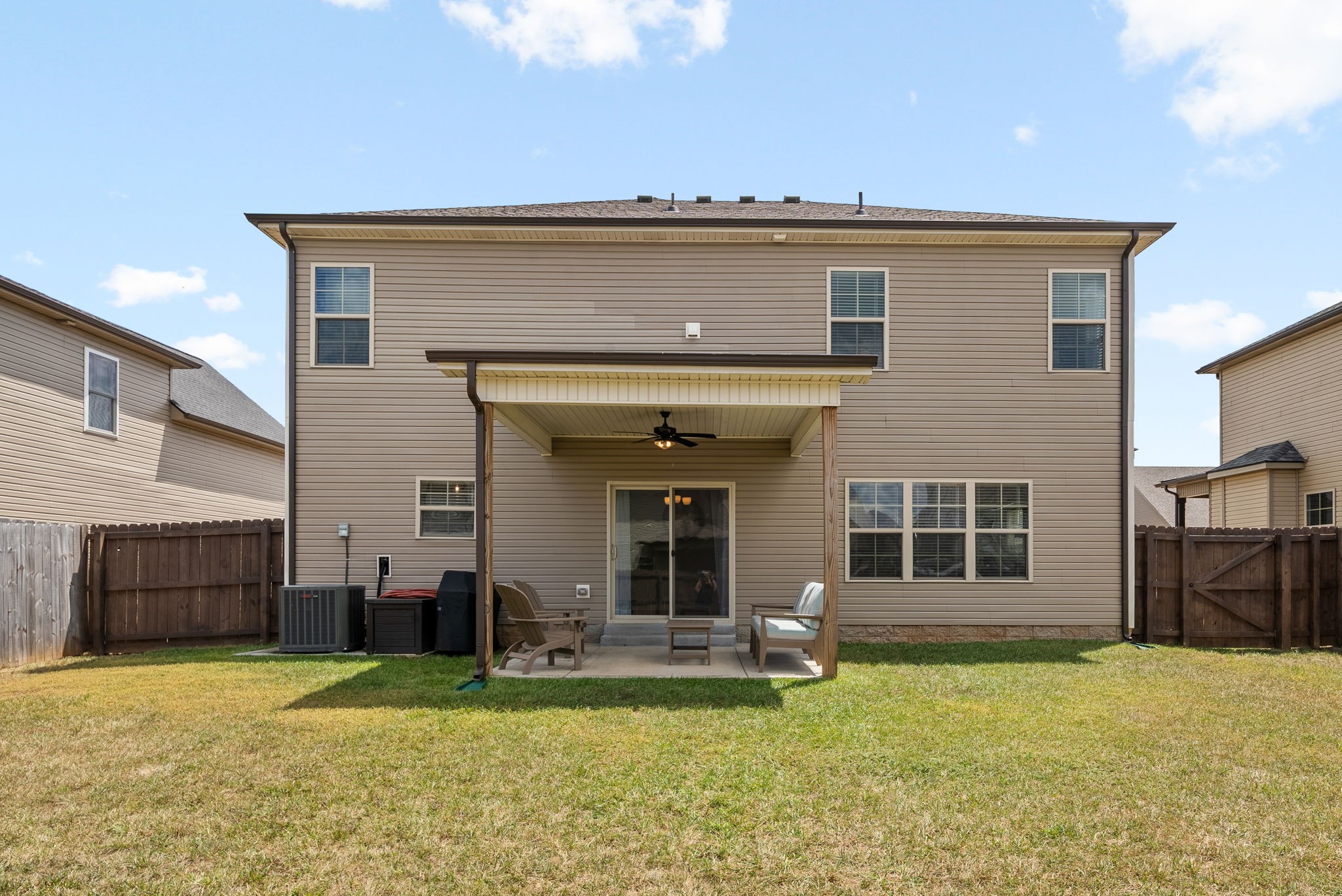 Clarksville, Tennessee 37040, United States, 4 Bedrooms Bedrooms, ,3 BathroomsBathrooms,Residential,Active,195494