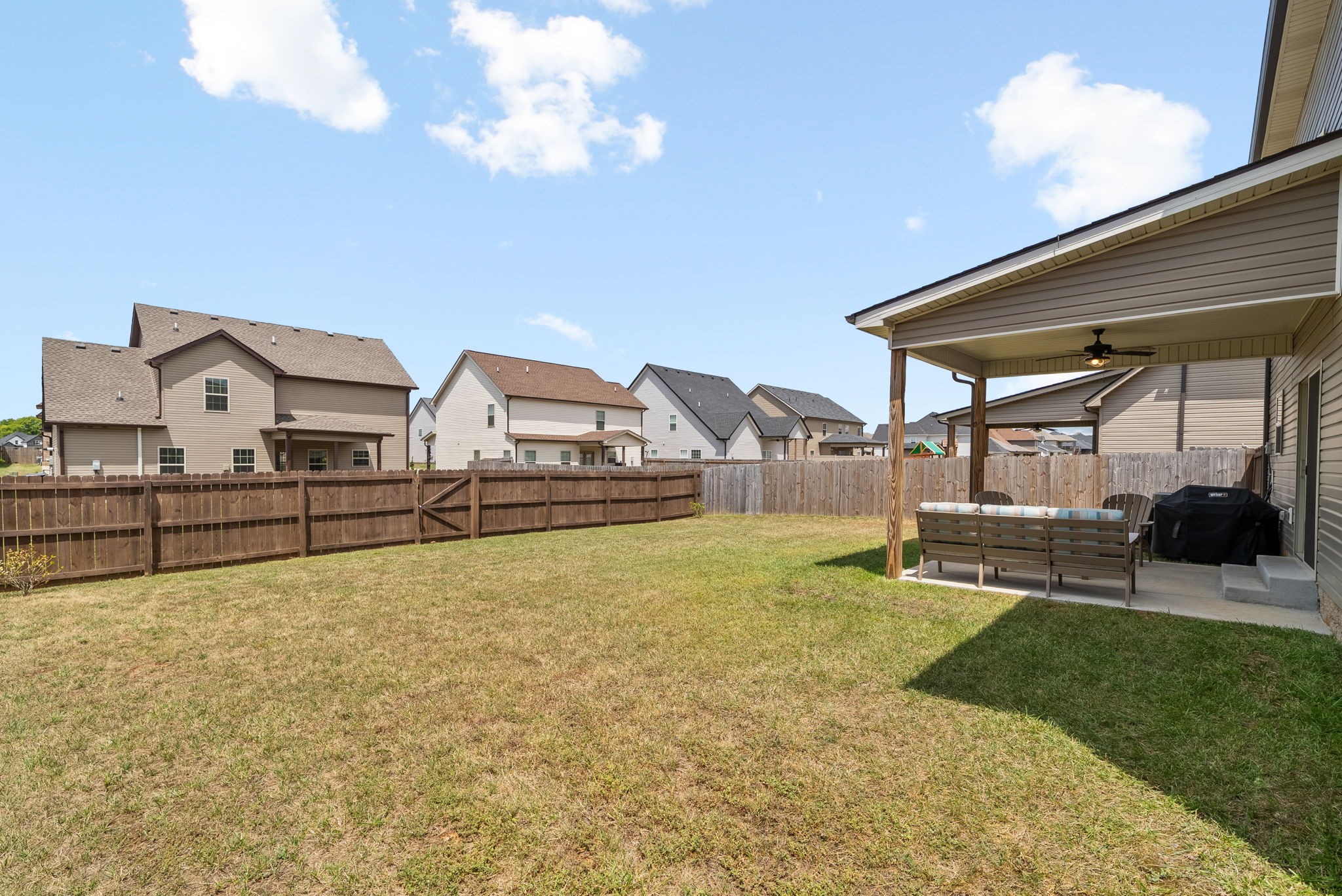 Clarksville, Tennessee 37040, United States, 4 Bedrooms Bedrooms, ,3 BathroomsBathrooms,Residential,Active,195494