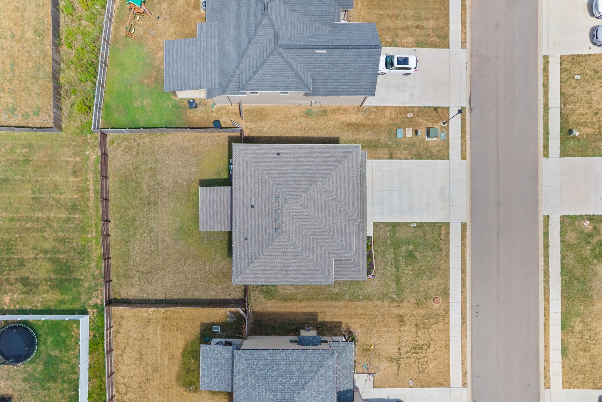 Clarksville, Tennessee 37040, United States, 4 Bedrooms Bedrooms, ,3 BathroomsBathrooms,Residential,Active,195494