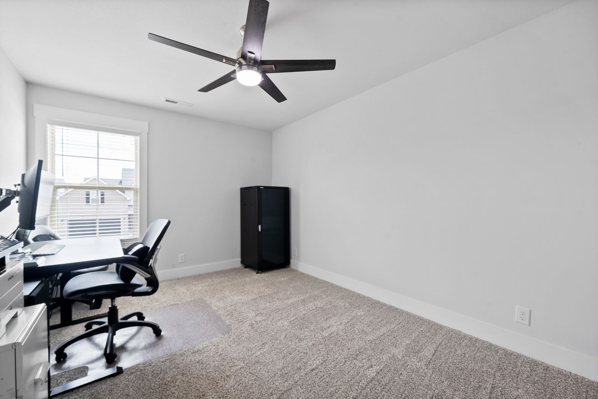 Clarksville, Tennessee 37040, United States, 4 Bedrooms Bedrooms, ,3 BathroomsBathrooms,Residential,Active,195494