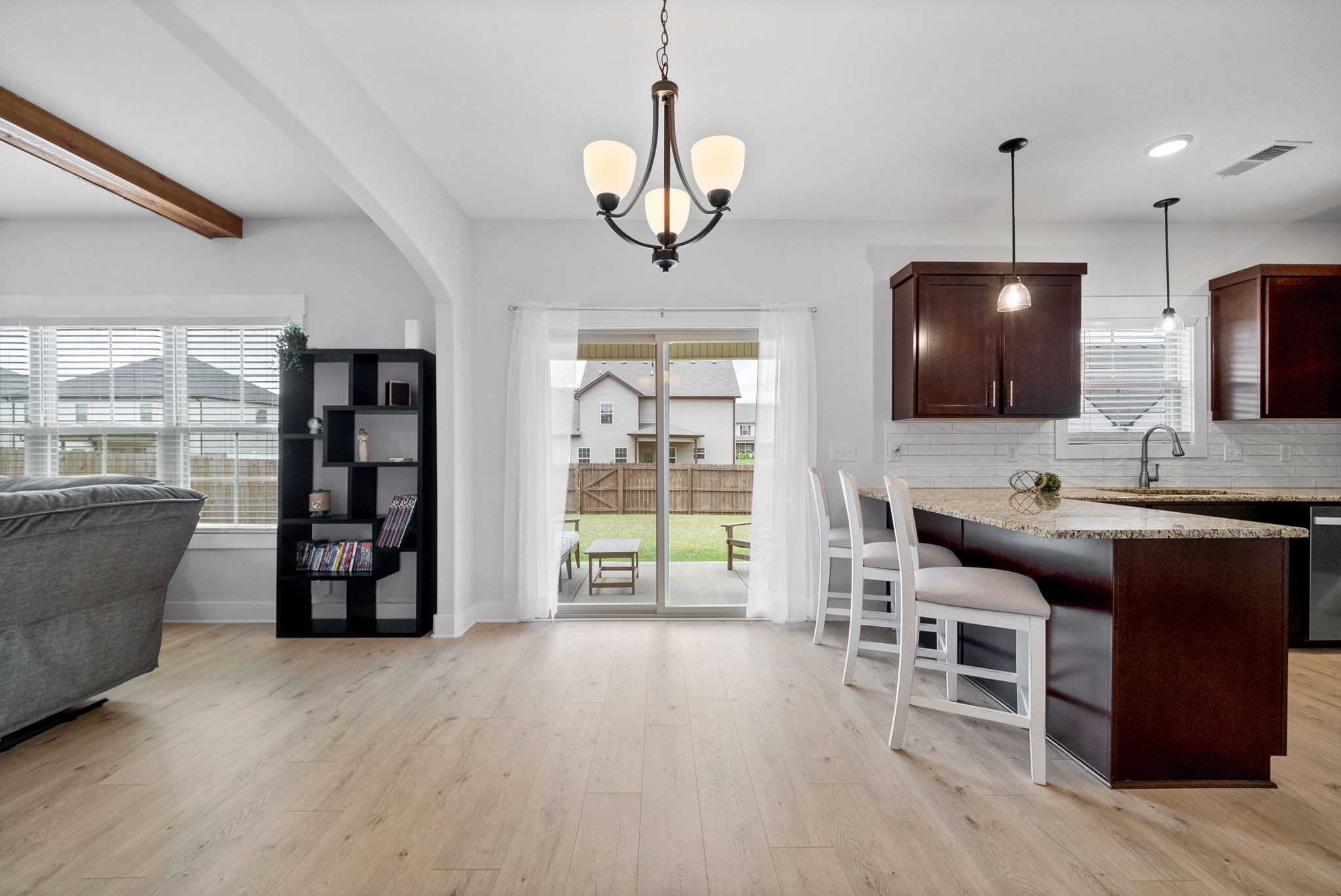 Clarksville, Tennessee 37040, United States, 4 Bedrooms Bedrooms, ,3 BathroomsBathrooms,Residential,Active,195494