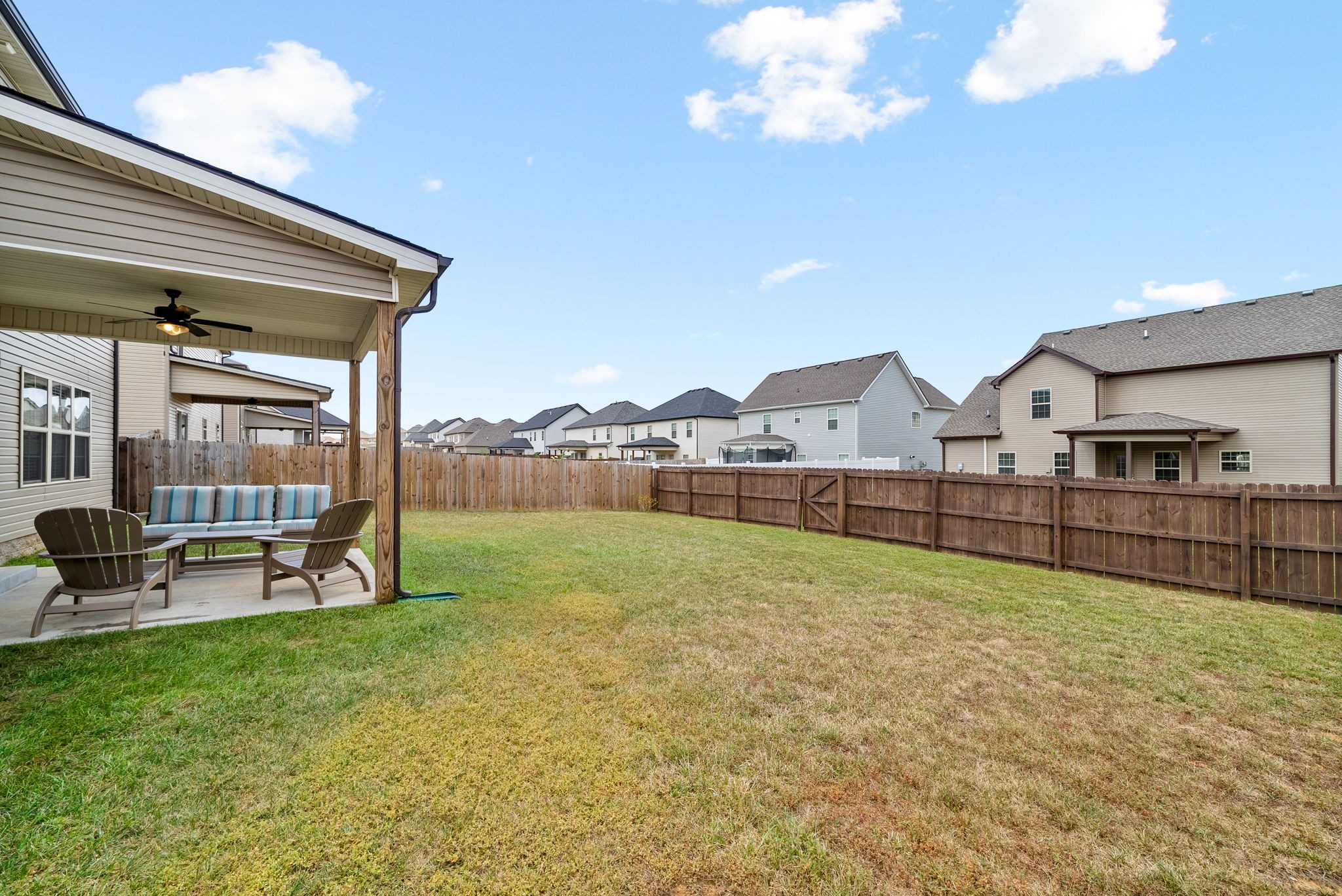 Clarksville, Tennessee 37040, United States, 4 Bedrooms Bedrooms, ,3 BathroomsBathrooms,Residential,Active,195494