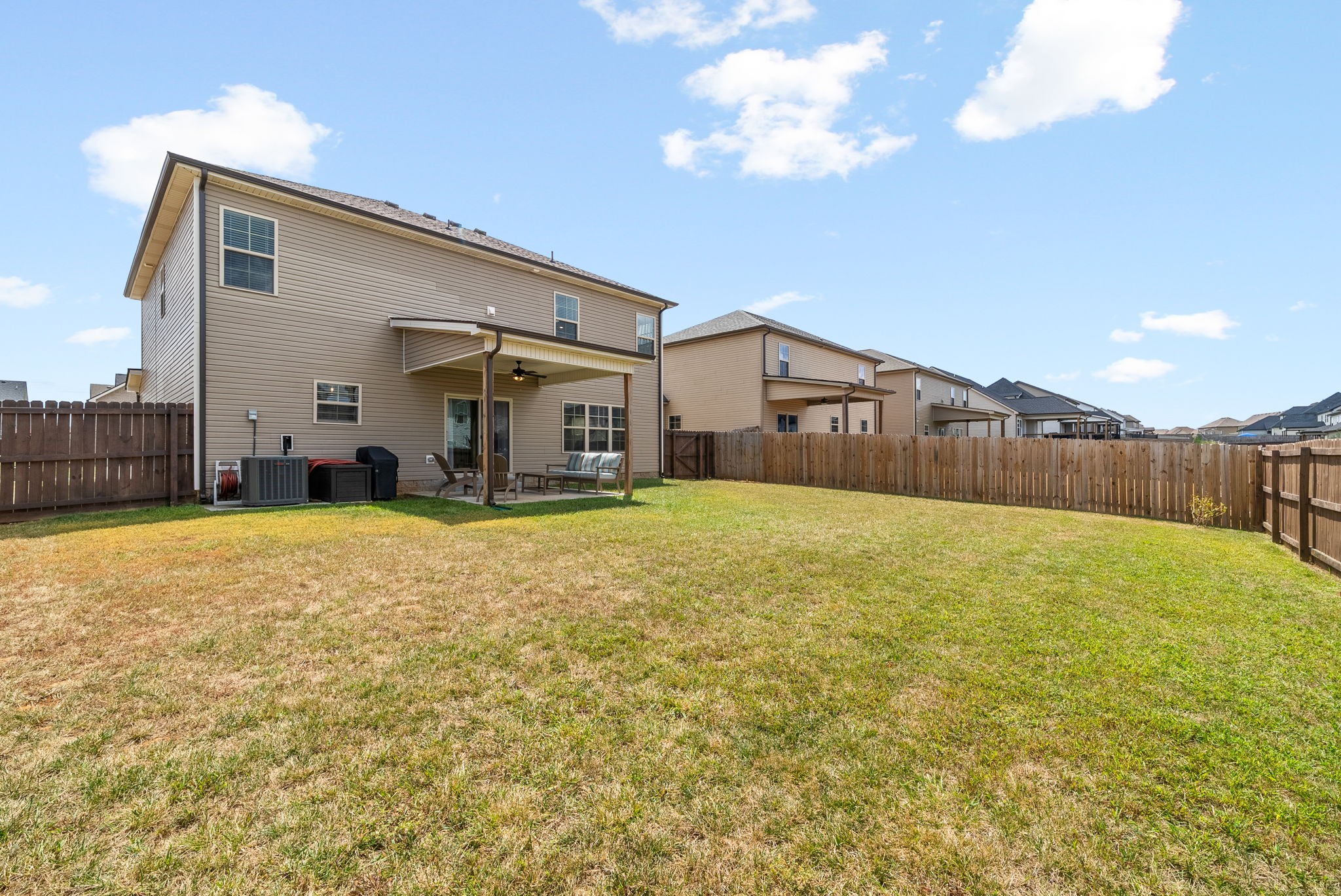 Clarksville, Tennessee 37040, United States, 4 Bedrooms Bedrooms, ,3 BathroomsBathrooms,Residential,Active,195494