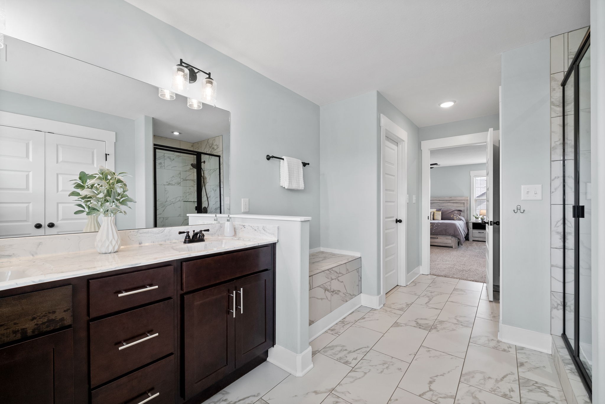 Clarksville, Tennessee 37040, United States, 4 Bedrooms Bedrooms, ,3 BathroomsBathrooms,Residential,Active,195494