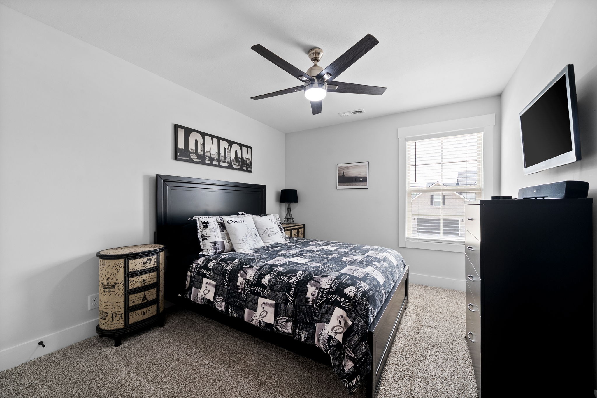 Clarksville, Tennessee 37040, United States, 4 Bedrooms Bedrooms, ,3 BathroomsBathrooms,Residential,Active,195494