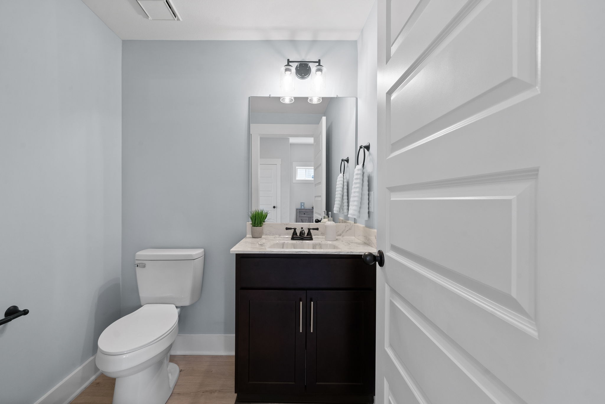 Clarksville, Tennessee 37040, United States, 4 Bedrooms Bedrooms, ,3 BathroomsBathrooms,Residential,Active,195494