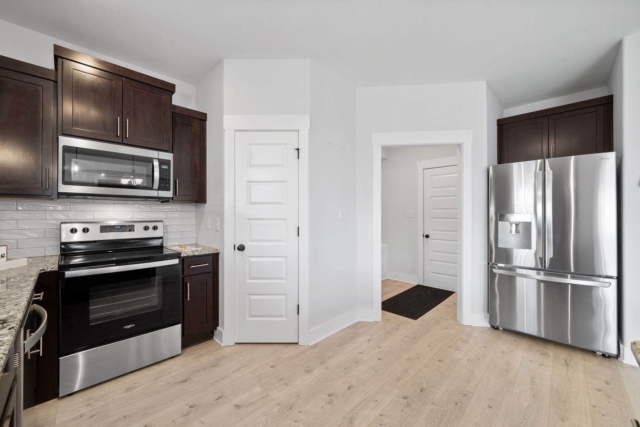 Clarksville, Tennessee 37040, United States, 4 Bedrooms Bedrooms, ,3 BathroomsBathrooms,Residential,Active,195494