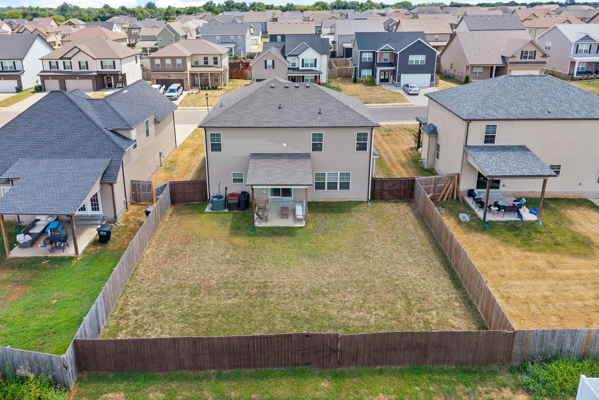 Clarksville, Tennessee 37040, United States, 4 Bedrooms Bedrooms, ,3 BathroomsBathrooms,Residential,Active,195494