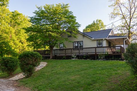 204 E Howard Rd Livingston TN 38570