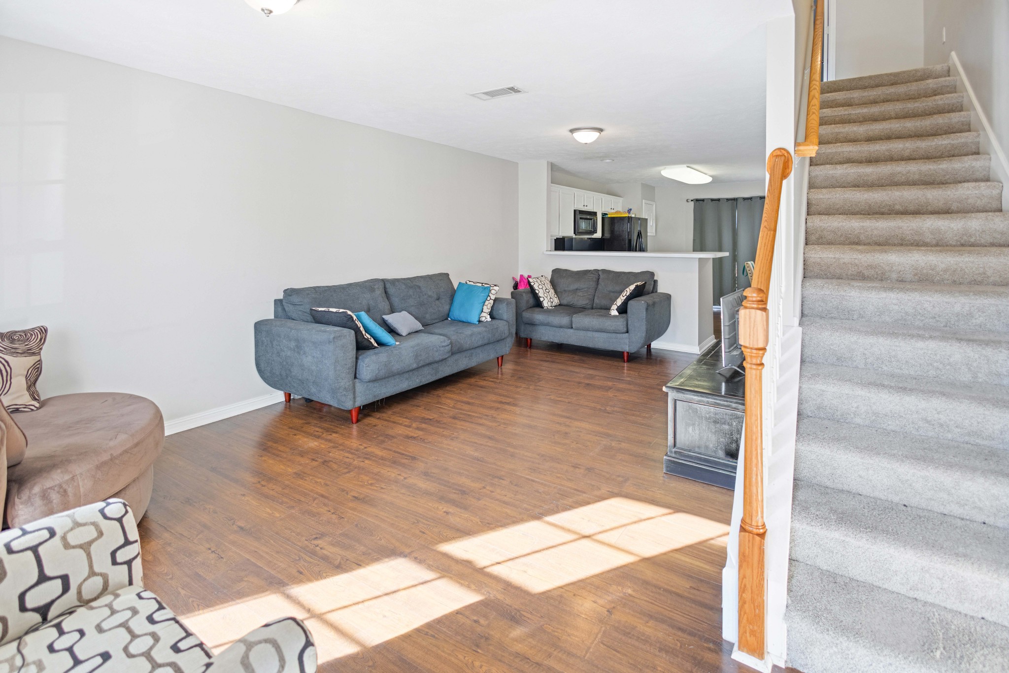 211 Stewarts Landing Cir