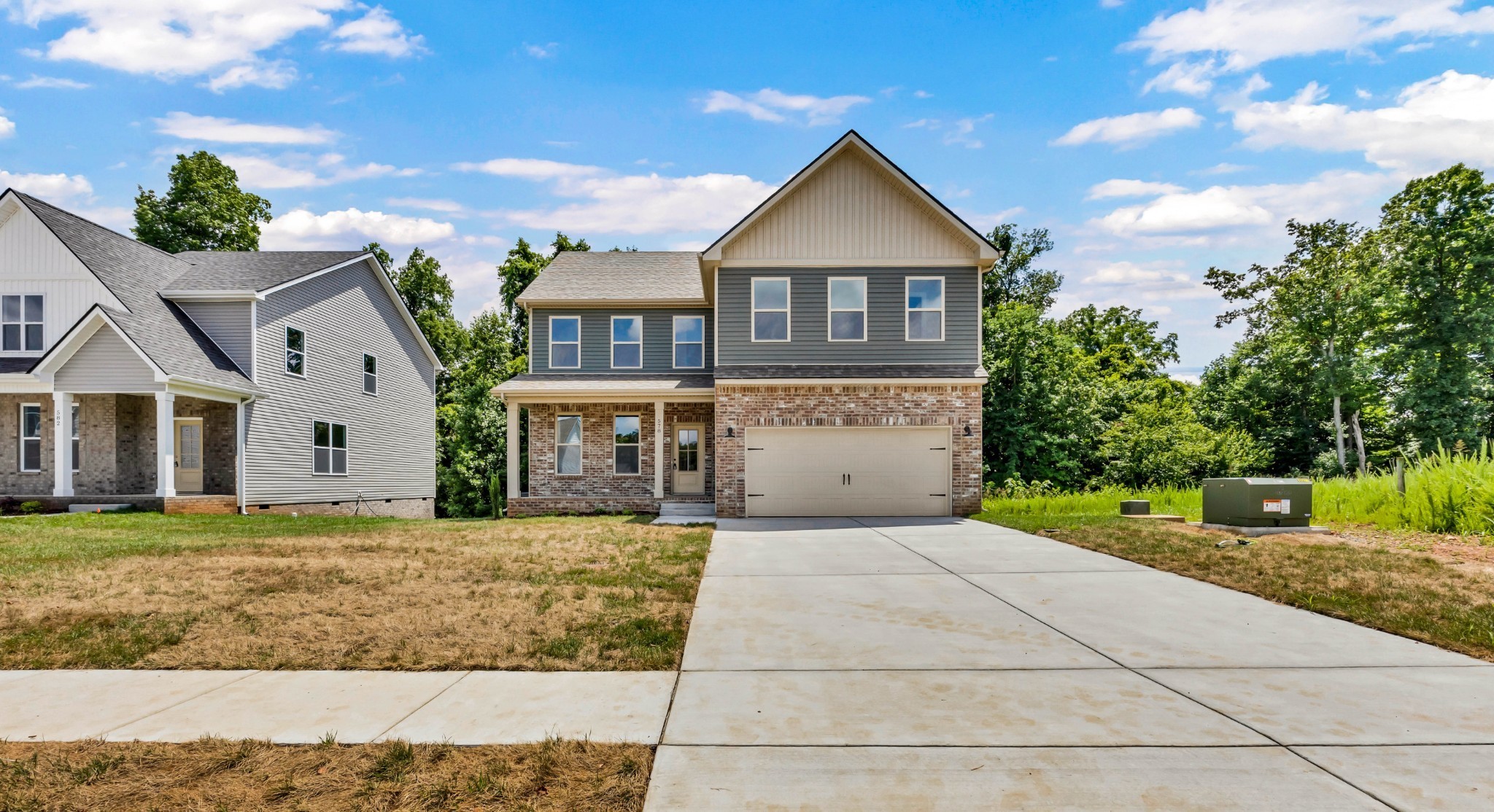 578 Pongracz Way