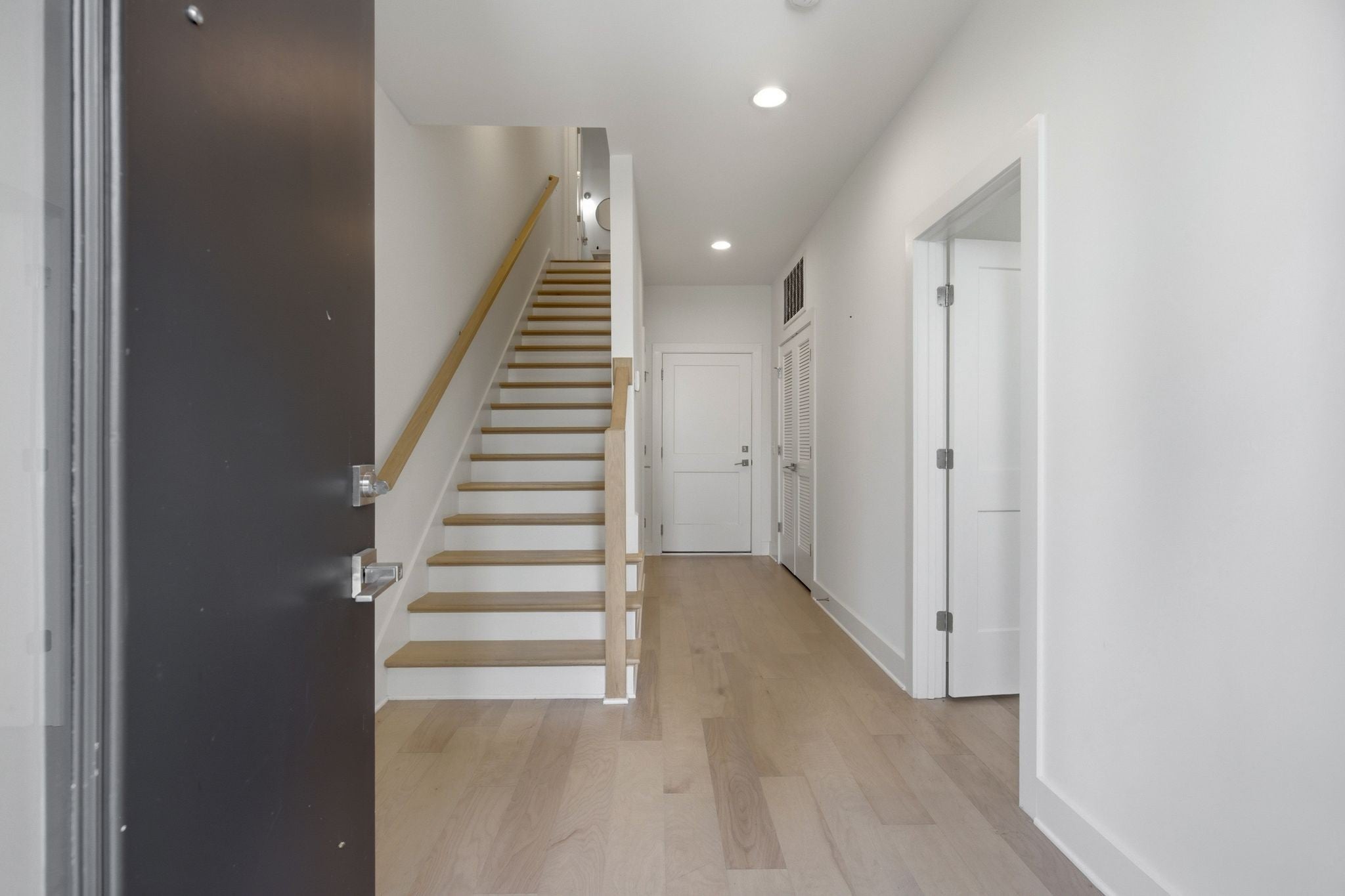 1011 44th Ave N 5