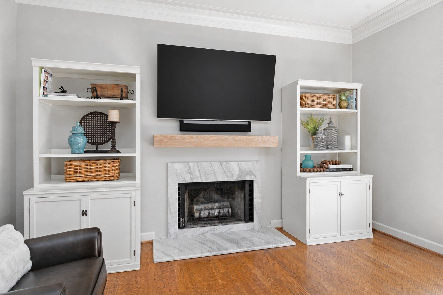 8 Sharonwood Dr