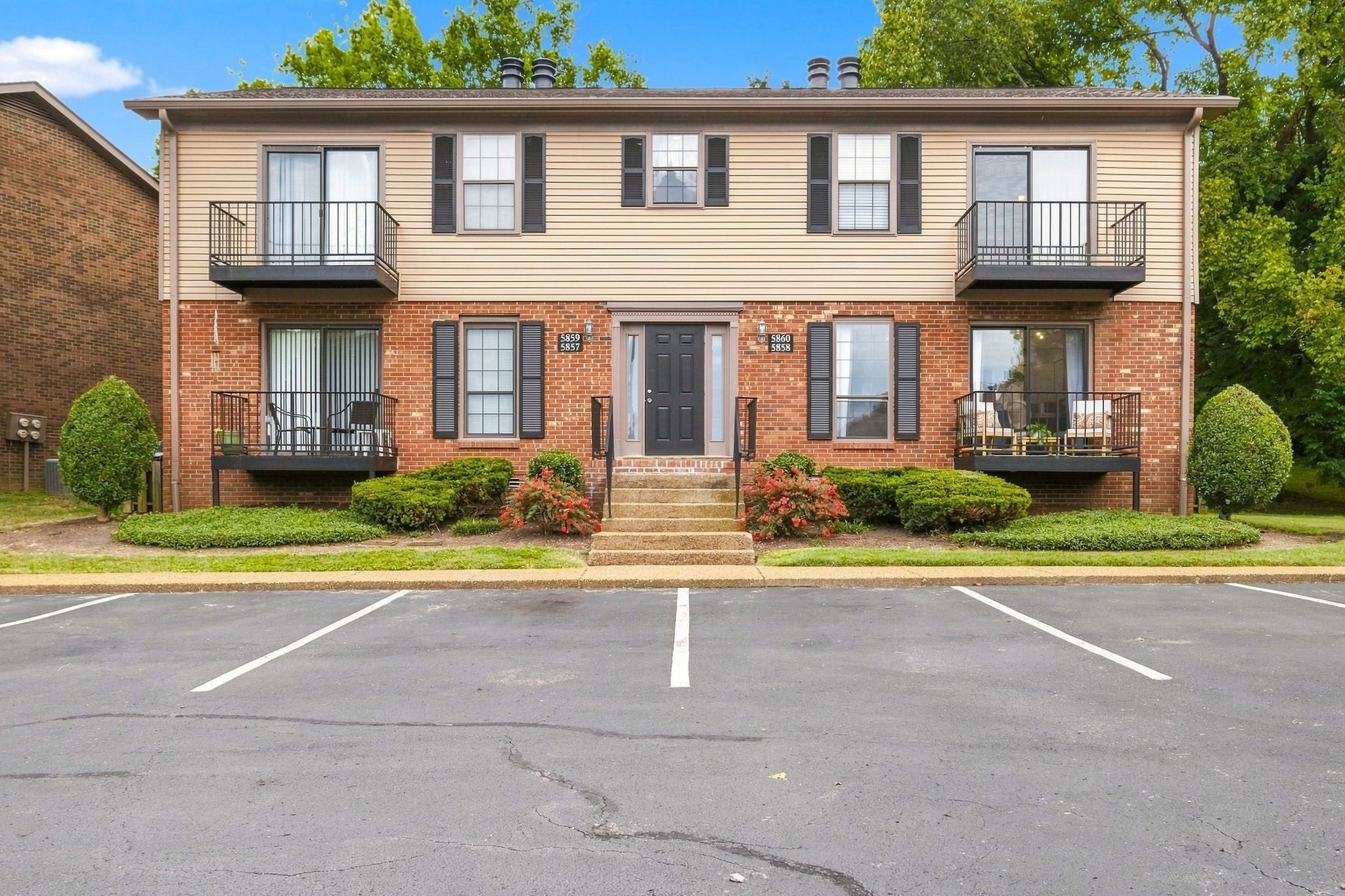 5858 Brentwood Trce
